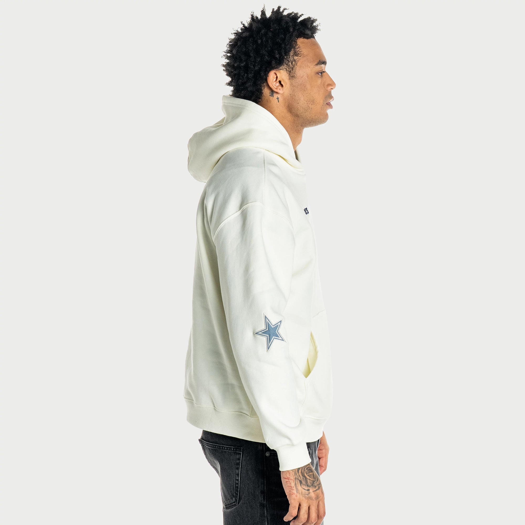 Sweat à capuche oversize crème unisexe The Wild Collective Dallas Cowboys