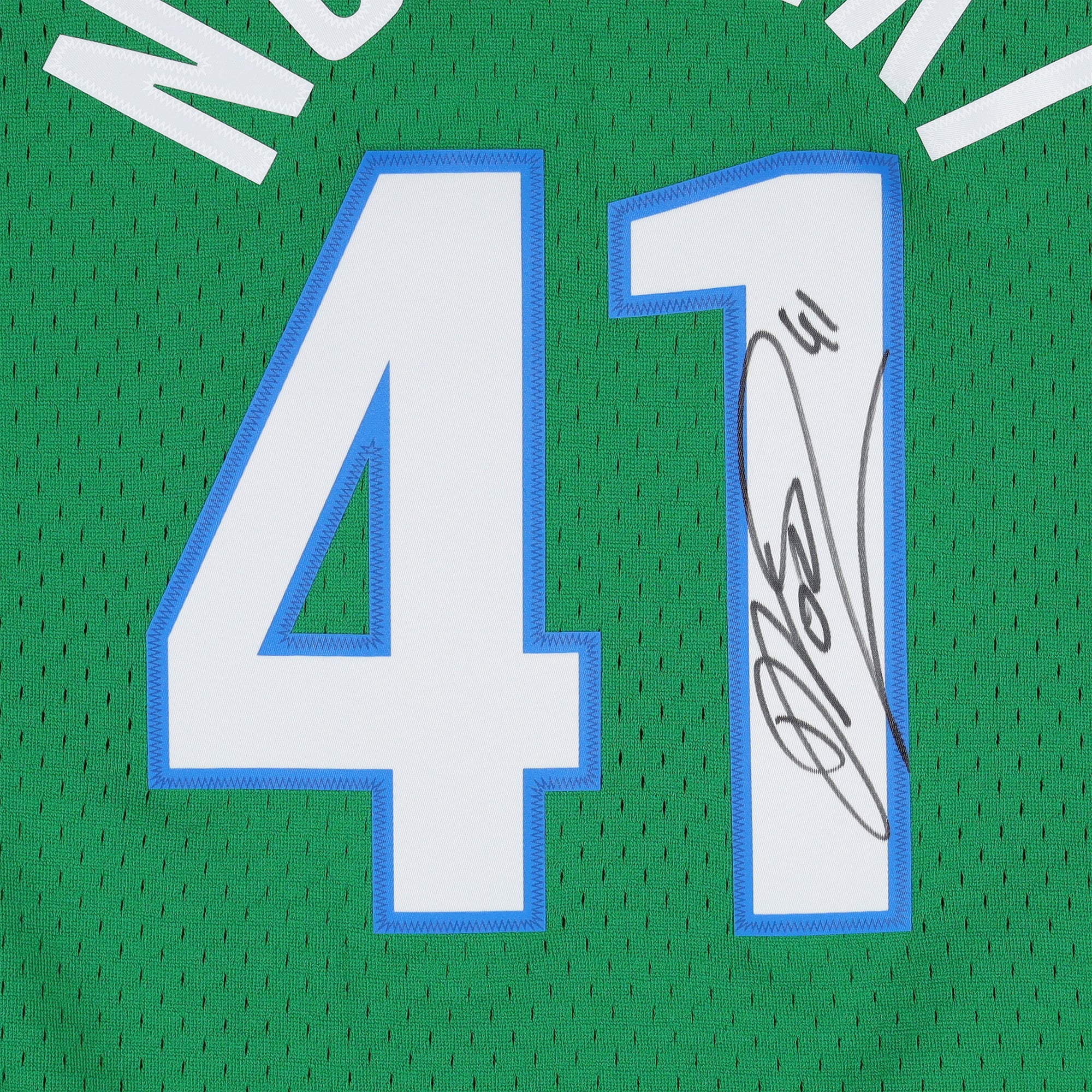 Dirk Nowitzki Dallas Mavericks Autographed Mitchell & Ness Green 2004 Swingman Jersey