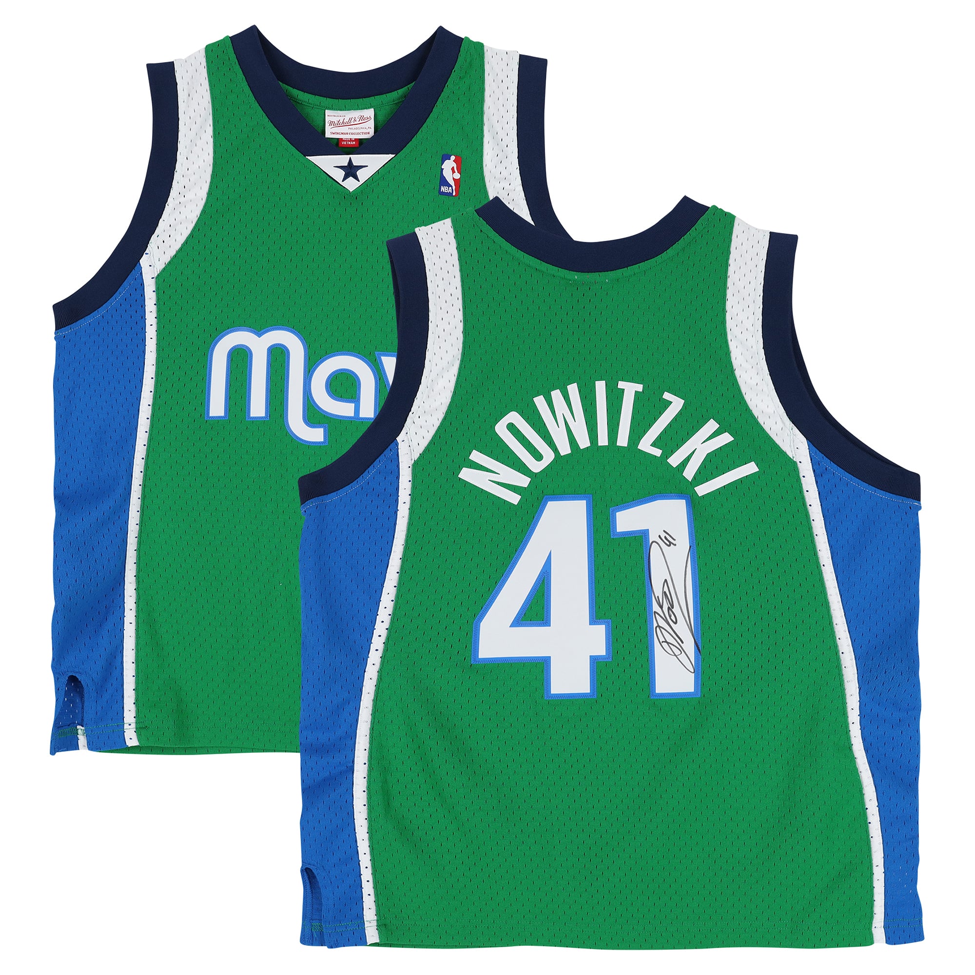 Dirk Nowitzki Dallas Mavericks Autographed Mitchell & Ness Green 2004 Swingman Jersey