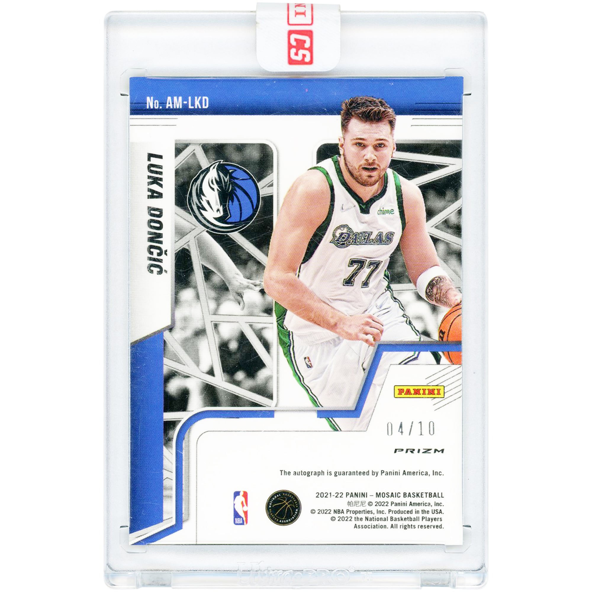 Carte autographiée de Luka Dončić (Dallas Mavericks) 2021-22 Panini Mosaic Gold Prizm #AM-LKD #4/10