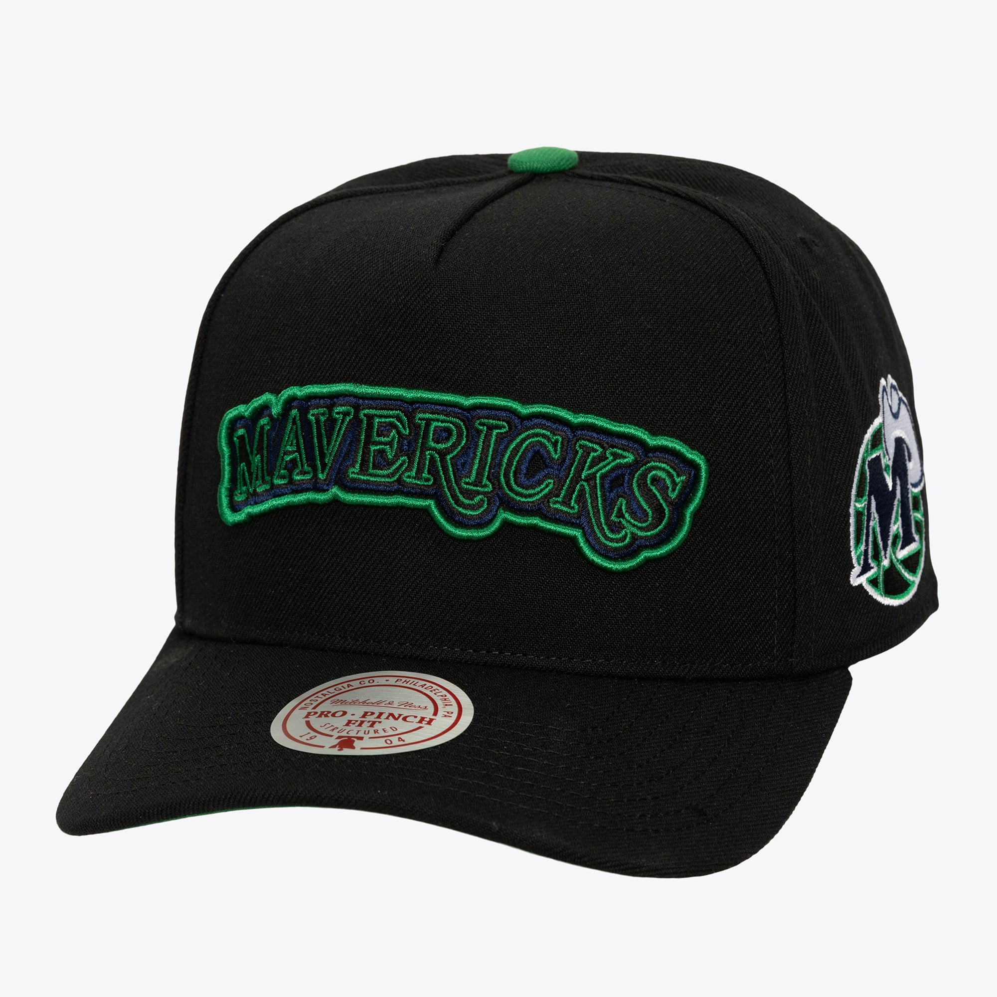 Men's Dallas Mavericks Mitchell & Ness Black Class Act Pro Snapback Hat