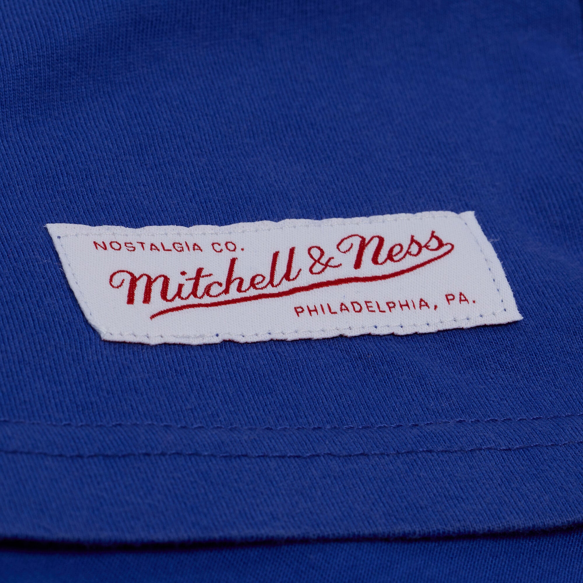 T-shirt Mitchell & Ness bleu Dallas Mavericks Core Essentials pour homme