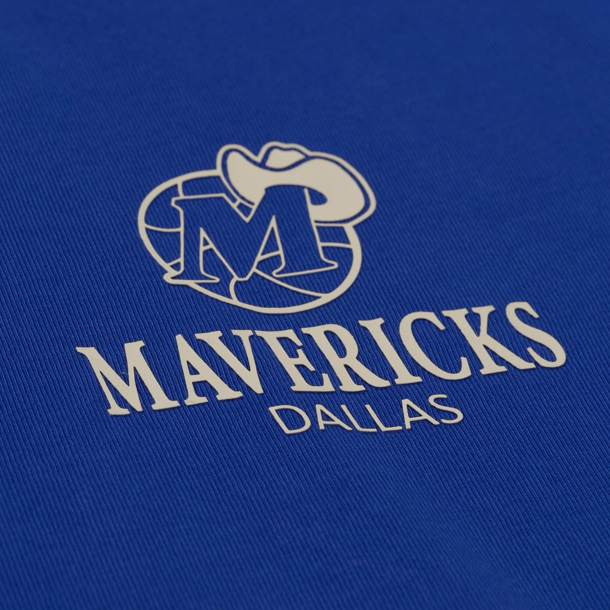 T-shirt Mitchell & Ness bleu Dallas Mavericks Core Essentials pour homme