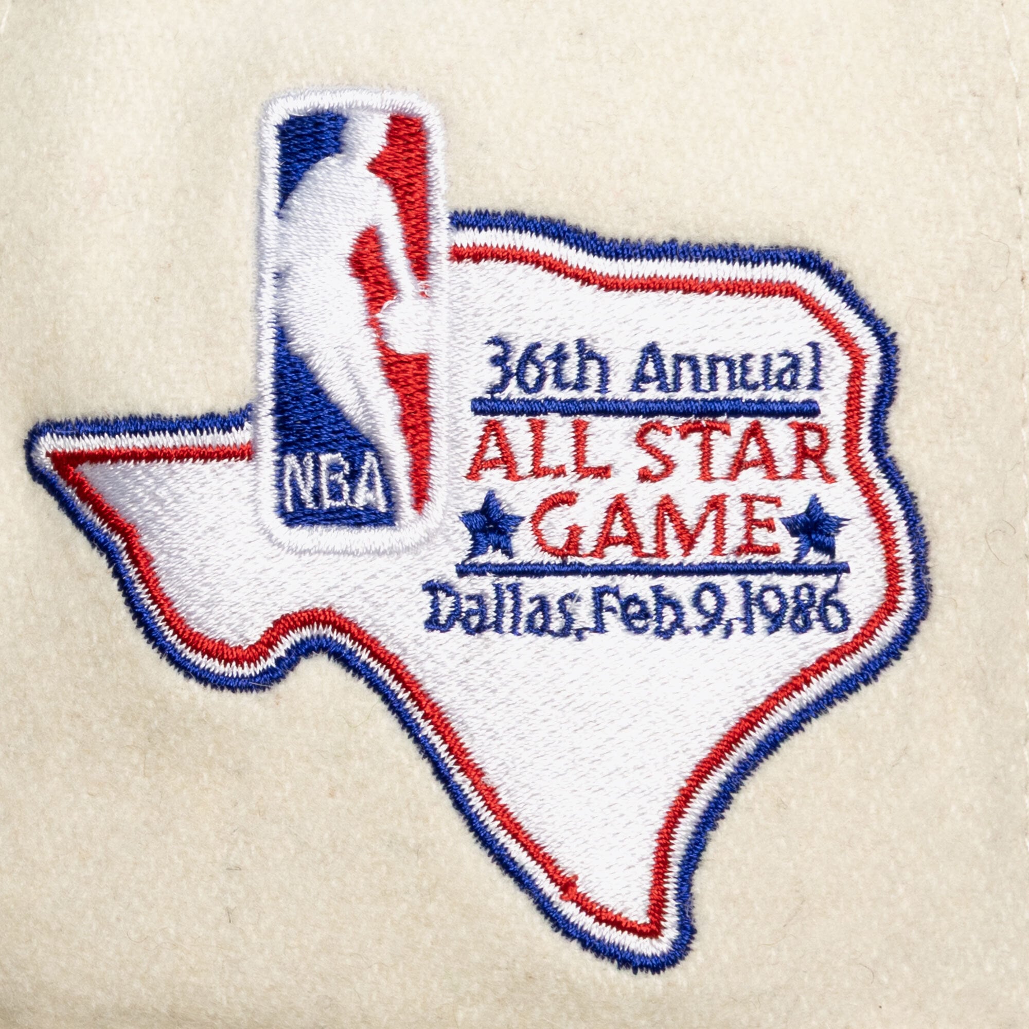 Casquette unisexe Mitchell & Ness crème Dallas Mavericks Team Pro ajustable