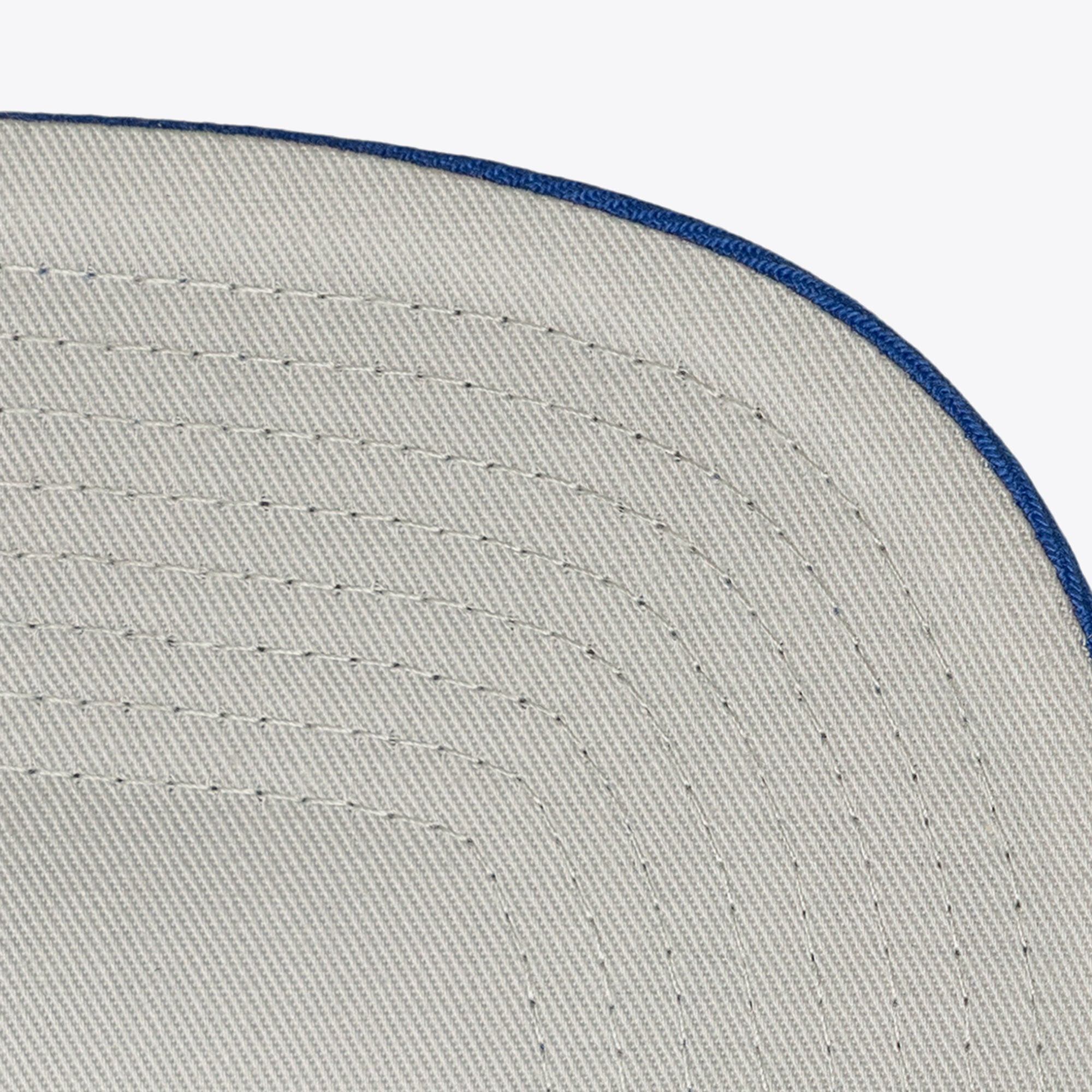 Casquette unisexe Mitchell & Ness crème Dallas Mavericks Team Pro ajustable