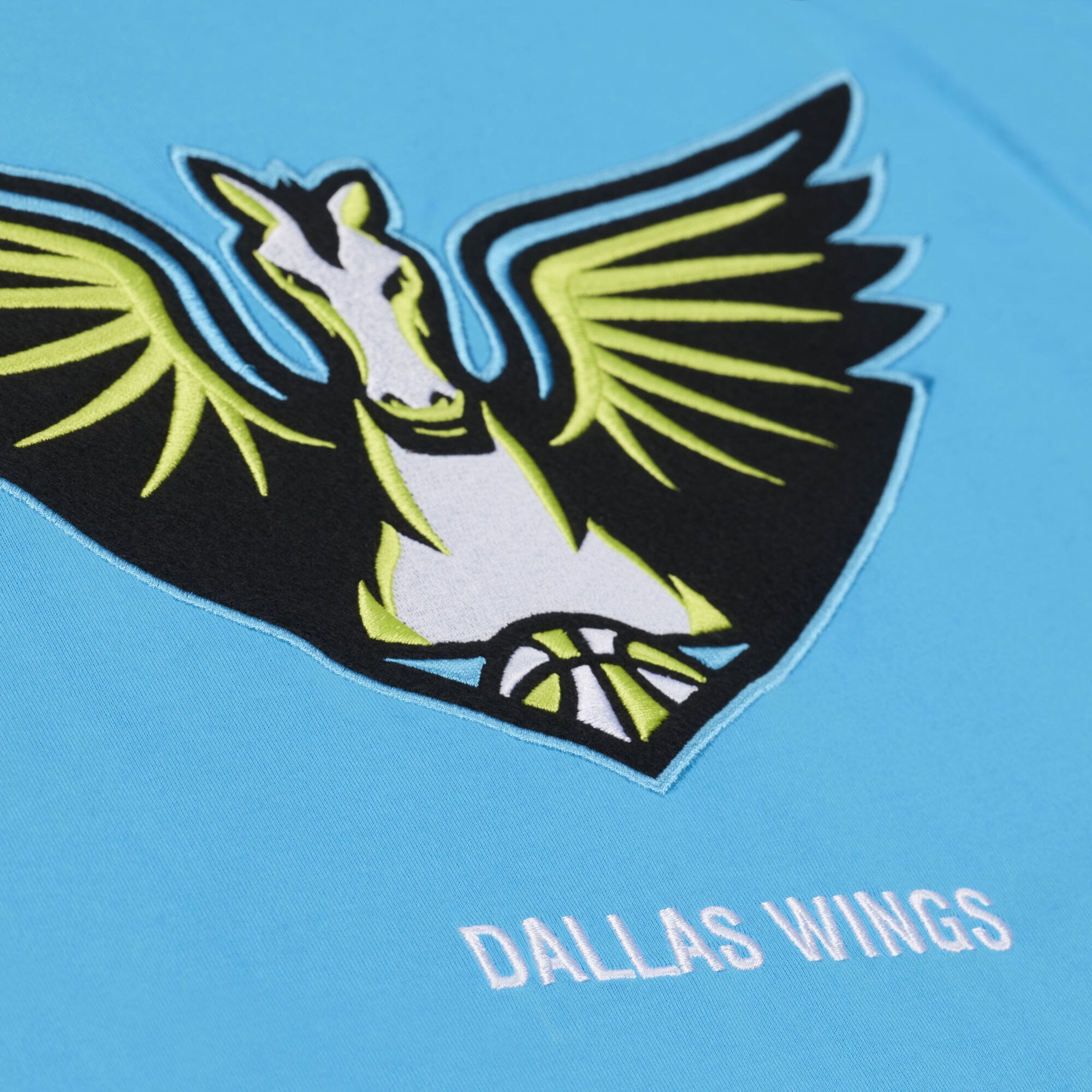 Men's Mitchell & Ness Cyan Dallas Wings Logo Boxy T-Shirt