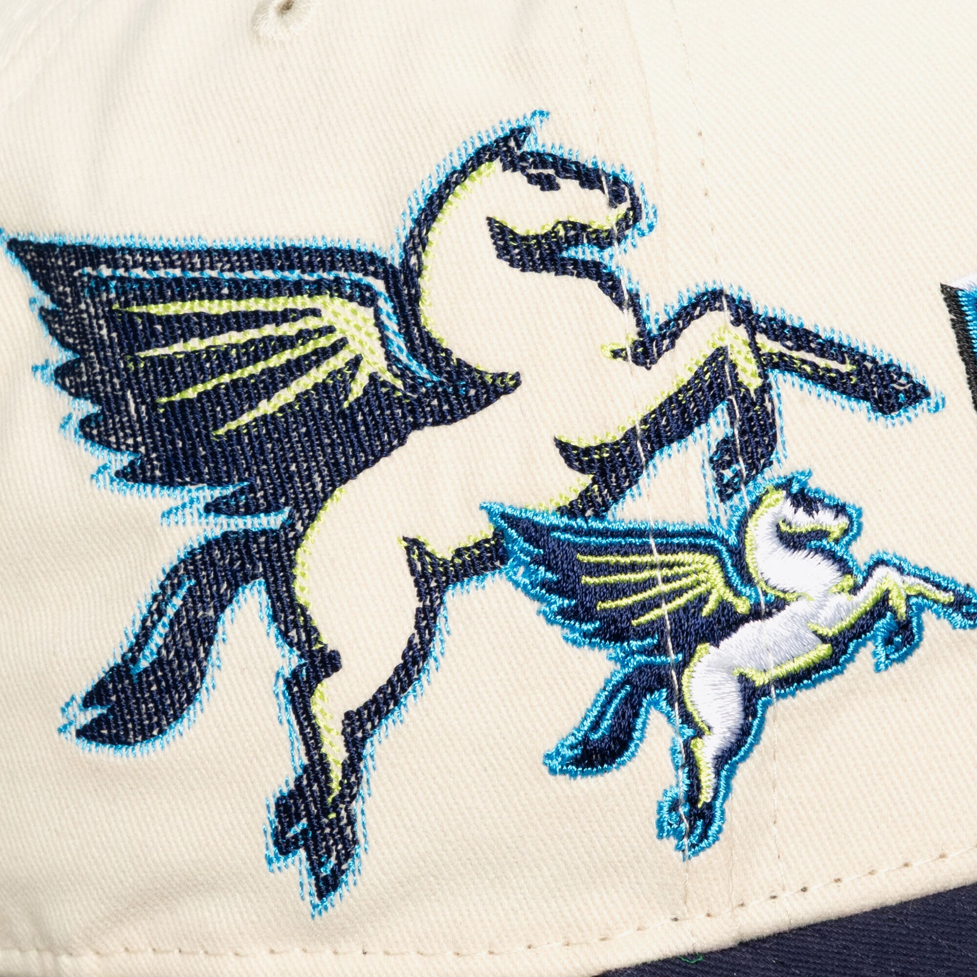 Unisex Mitchell & Ness Cream Dallas Wings Big Time Pro Crown Snapback Hat