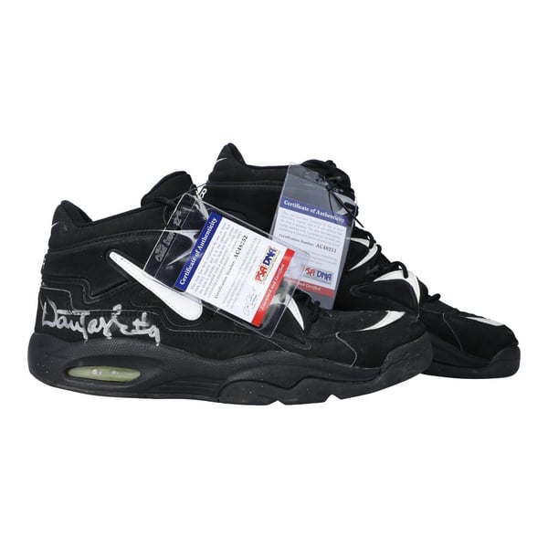 Dan Majerle 1994 Game-Used Twice-Signed Nike Sneakers PSA  display picture 3
