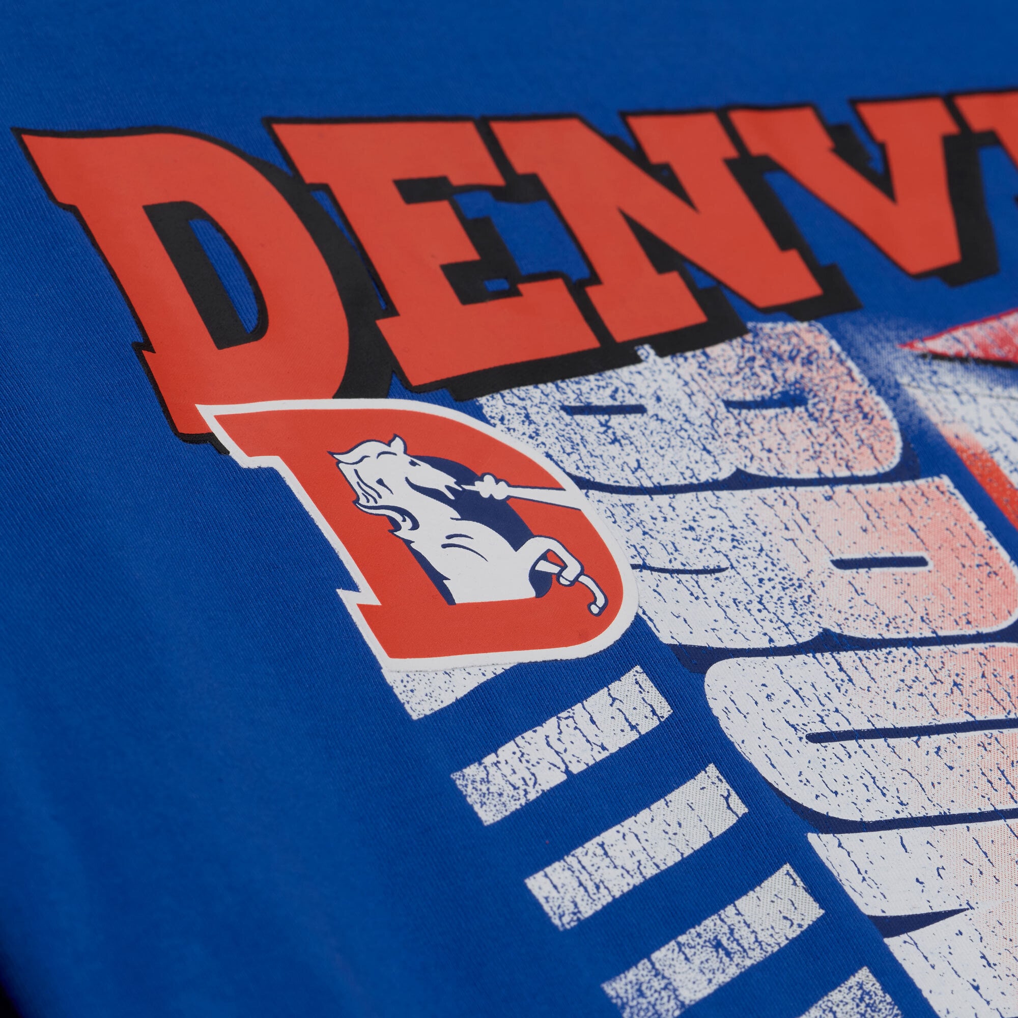 T-shirt à manches courtes Mitchell & Ness Royal Denver Broncos Core Essentials Street Graphic pour homme