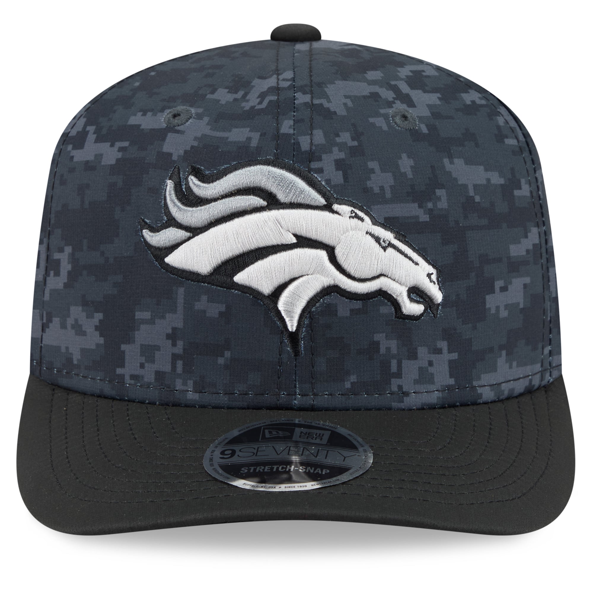 Casquette ajustable New Era noire Denver Broncos 2026 Salute To Service 9SEVENTY pour homme