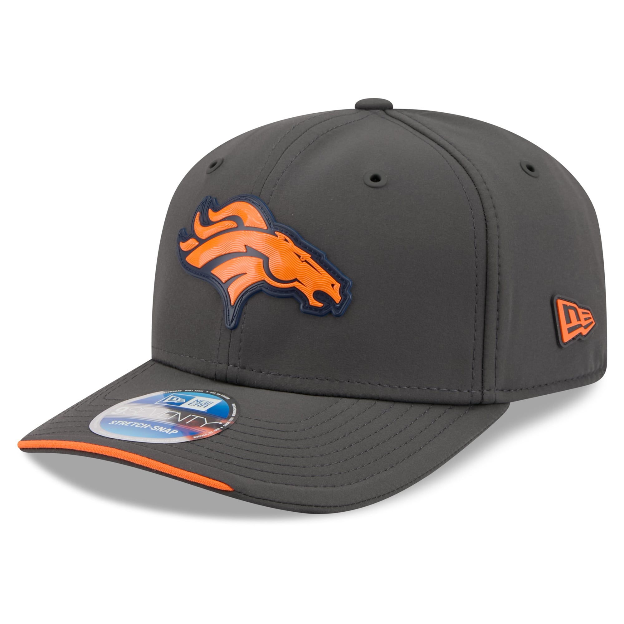 Casquette ajustable New Era 9SEVENTY pour homme, couleur anthracite, Denver Broncos, collection Sideline 2026, idéale pour temps froid.