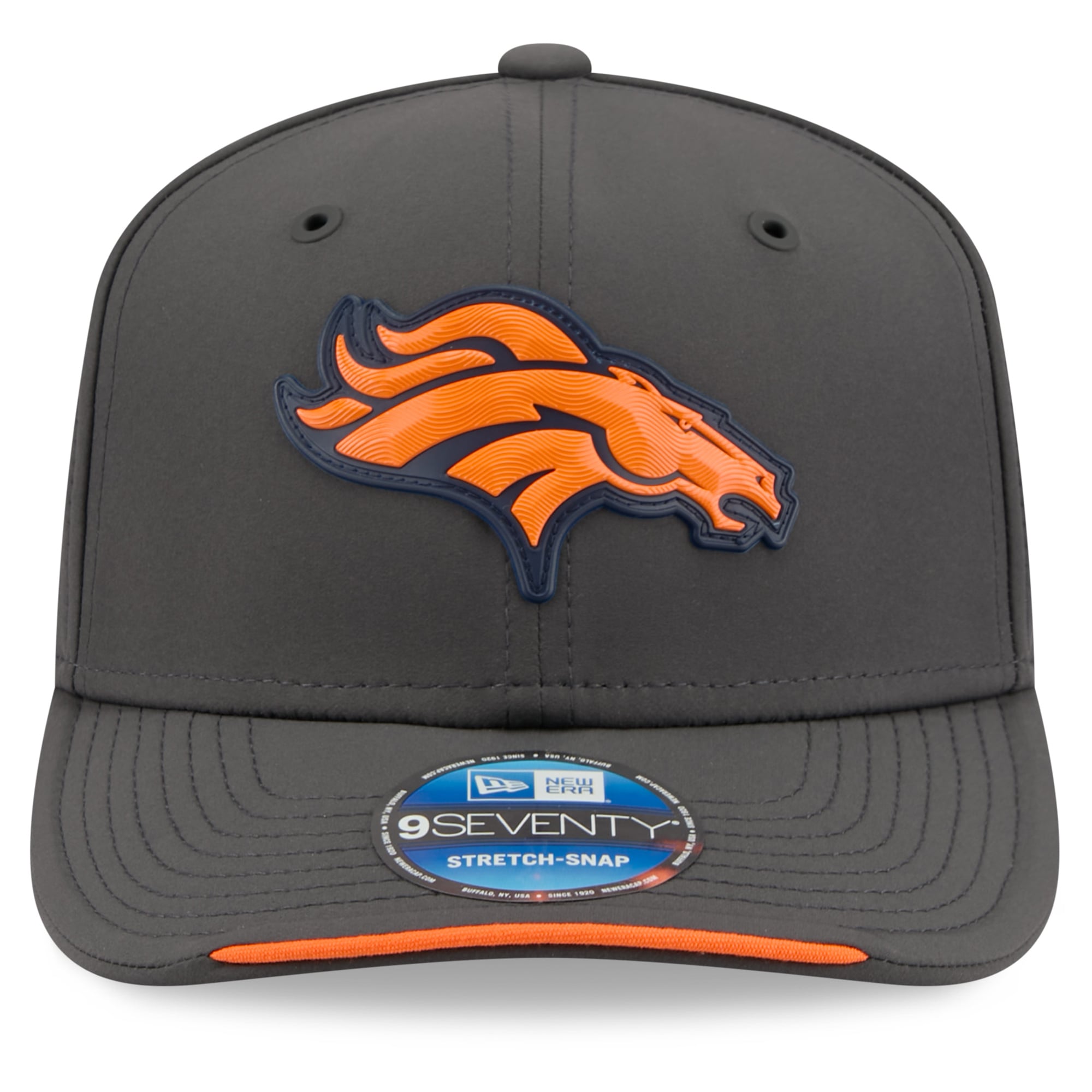 Casquette ajustable New Era 9SEVENTY pour homme, couleur anthracite, Denver Broncos, collection Sideline 2026, idéale pour temps froid.