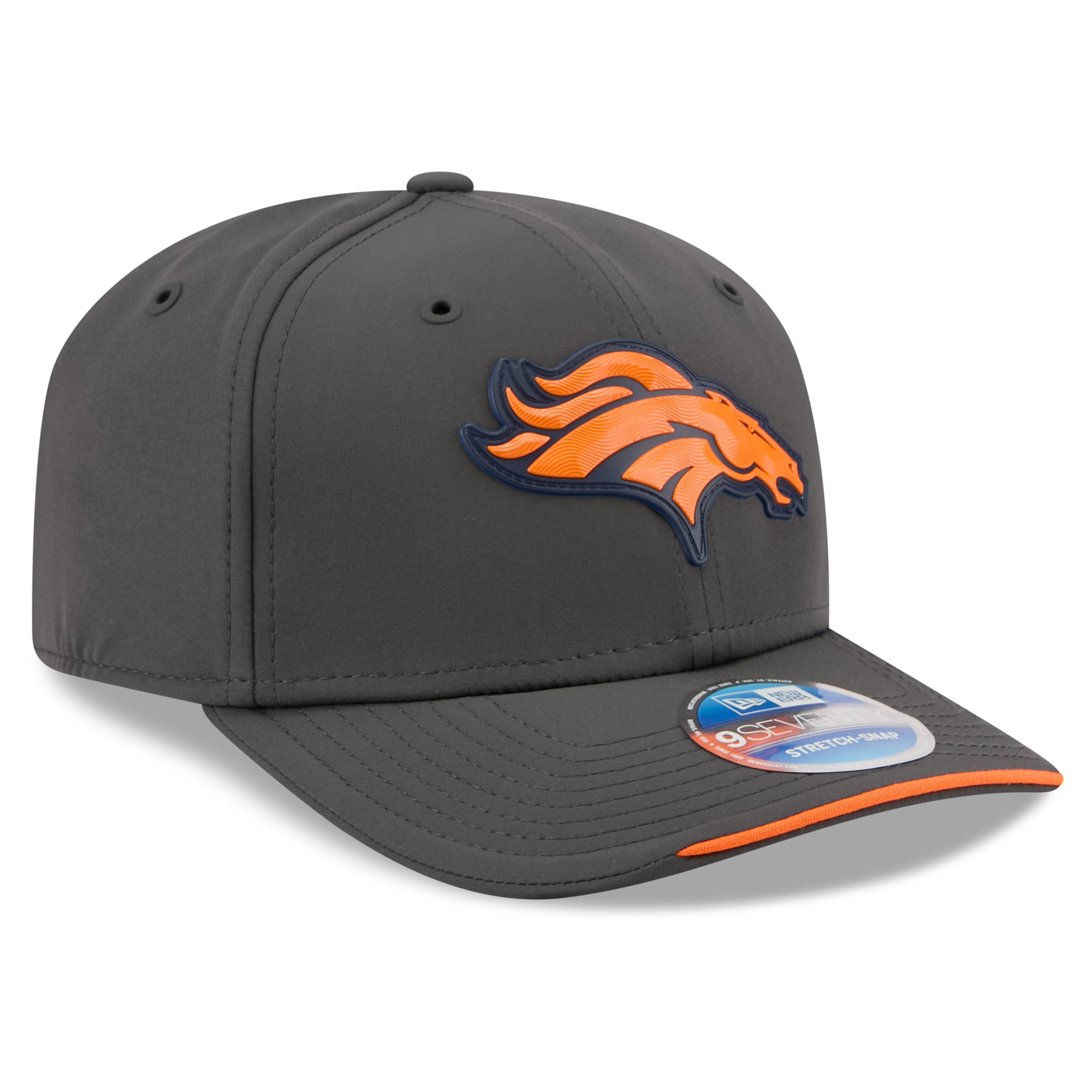 Casquette ajustable New Era 9SEVENTY pour homme, couleur anthracite, Denver Broncos, collection Sideline 2026, idéale pour temps froid.