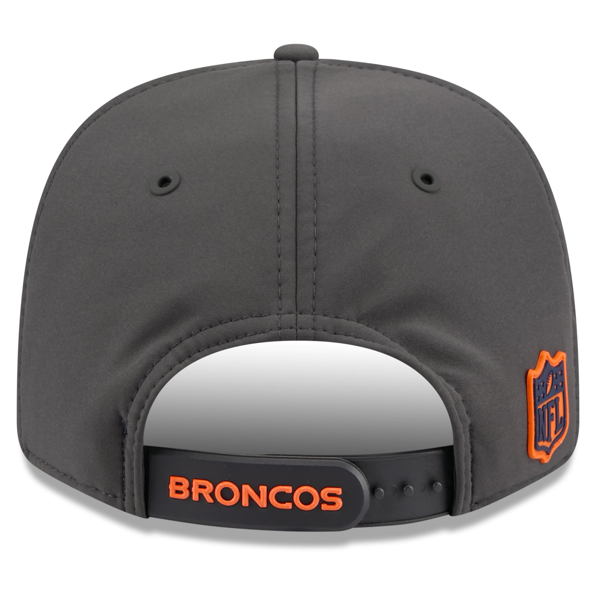 Casquette ajustable New Era 9SEVENTY pour homme, couleur anthracite, Denver Broncos, collection Sideline 2026, idéale pour temps froid.