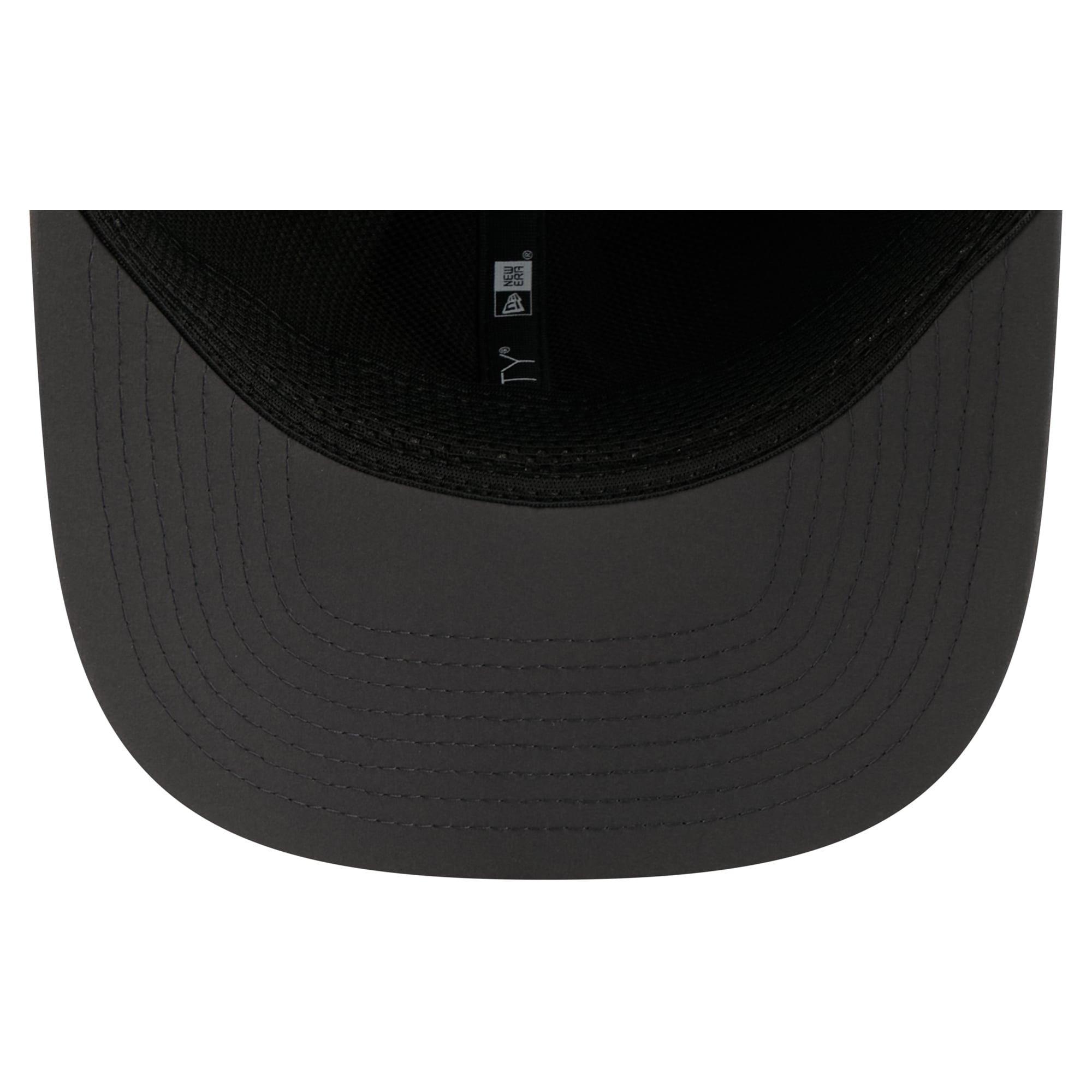 Casquette ajustable New Era 9SEVENTY pour homme, couleur anthracite, Denver Broncos, collection Sideline 2026, idéale pour temps froid.