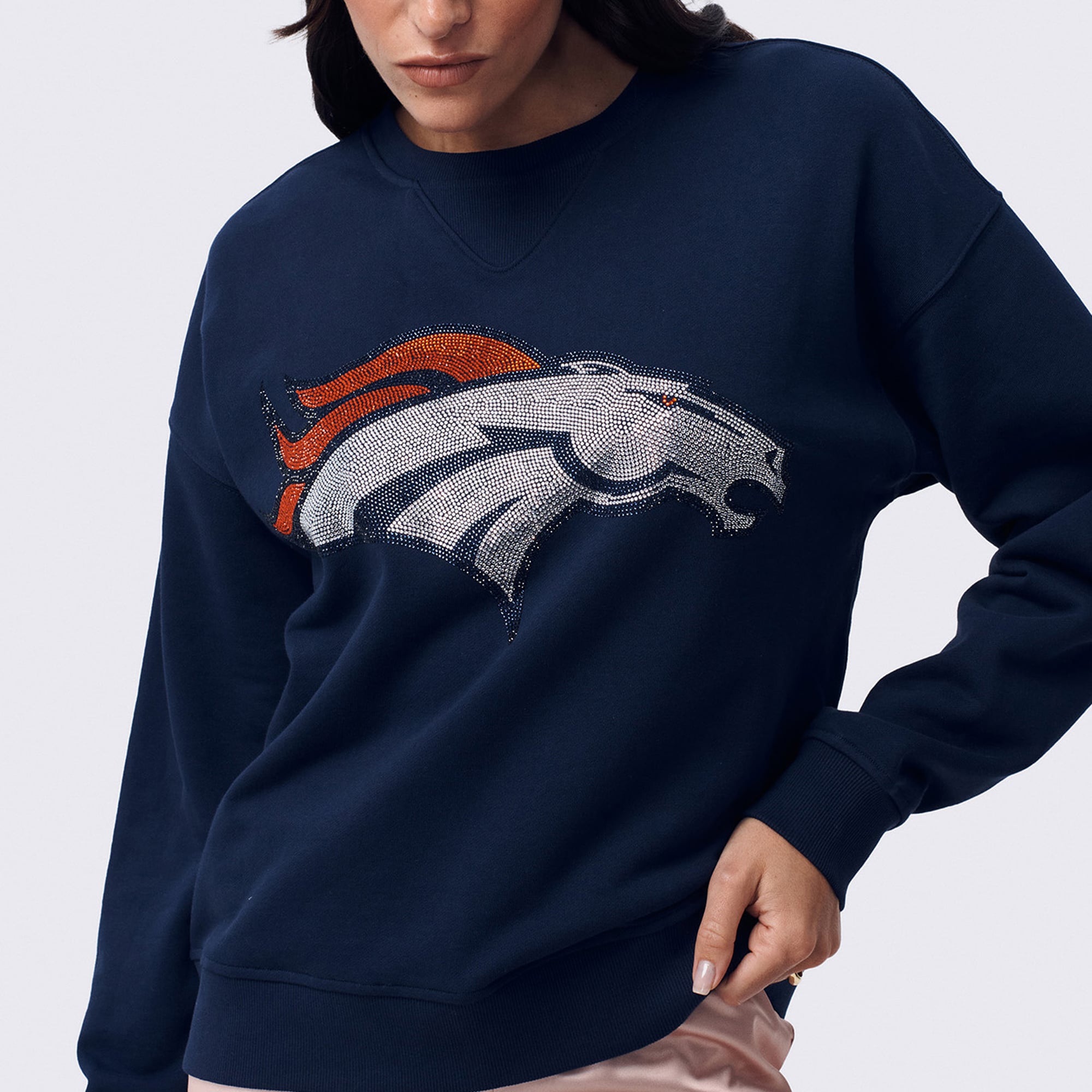 Sweat-shirt Terez Navy Denver Broncos pour femme avec logo en pierre précieuse