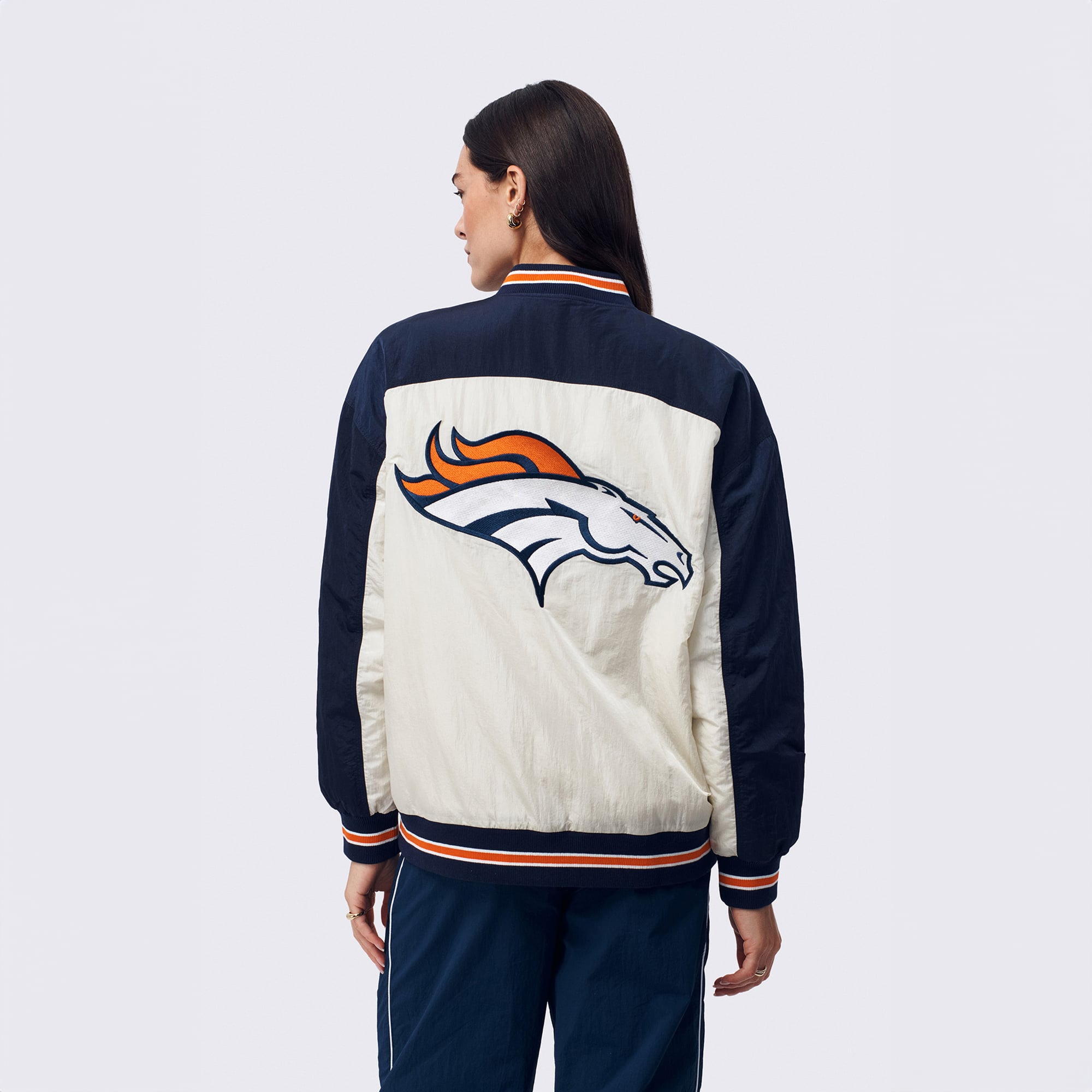 Veste bomber Terez blanche pour femme, Denver Broncos, à double empiècement et fermeture éclair intégrale