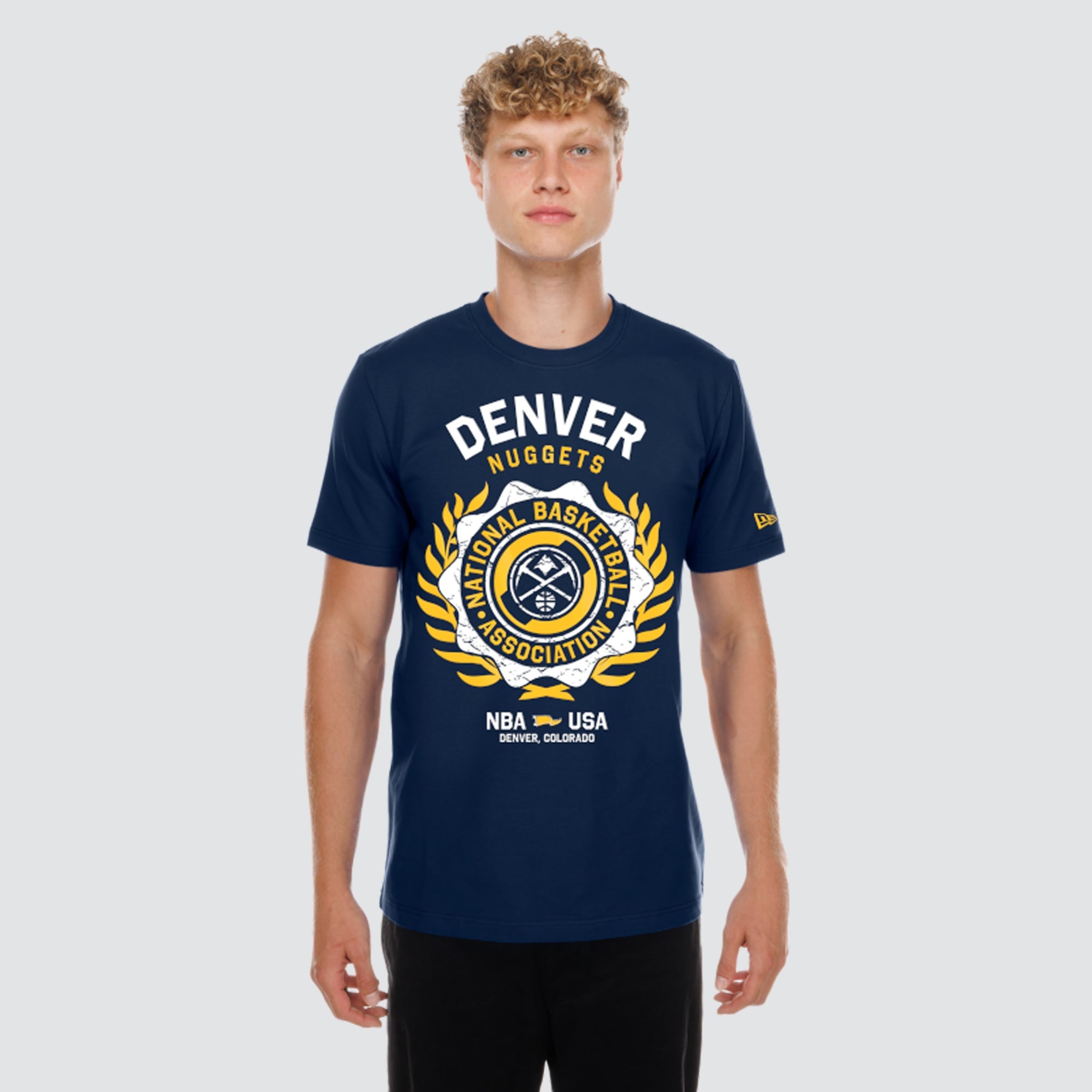 T-shirt floqué New Era bleu marine Denver Nuggets avec écusson Laurel Crest pour homme