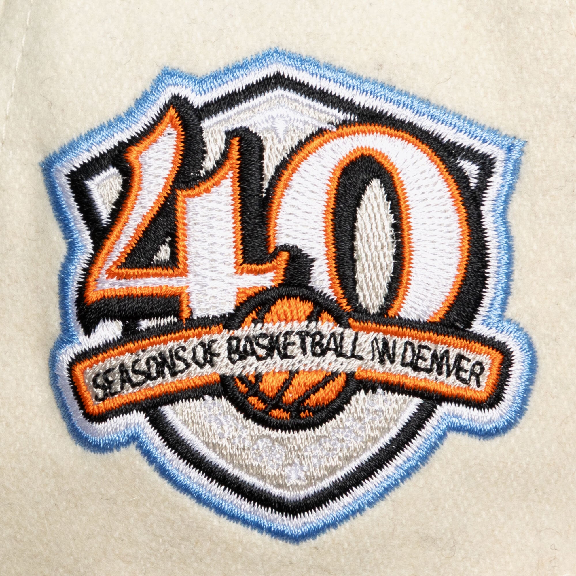 Casquette unisexe Mitchell & Ness crème Denver Nuggets Team Pro ajustable