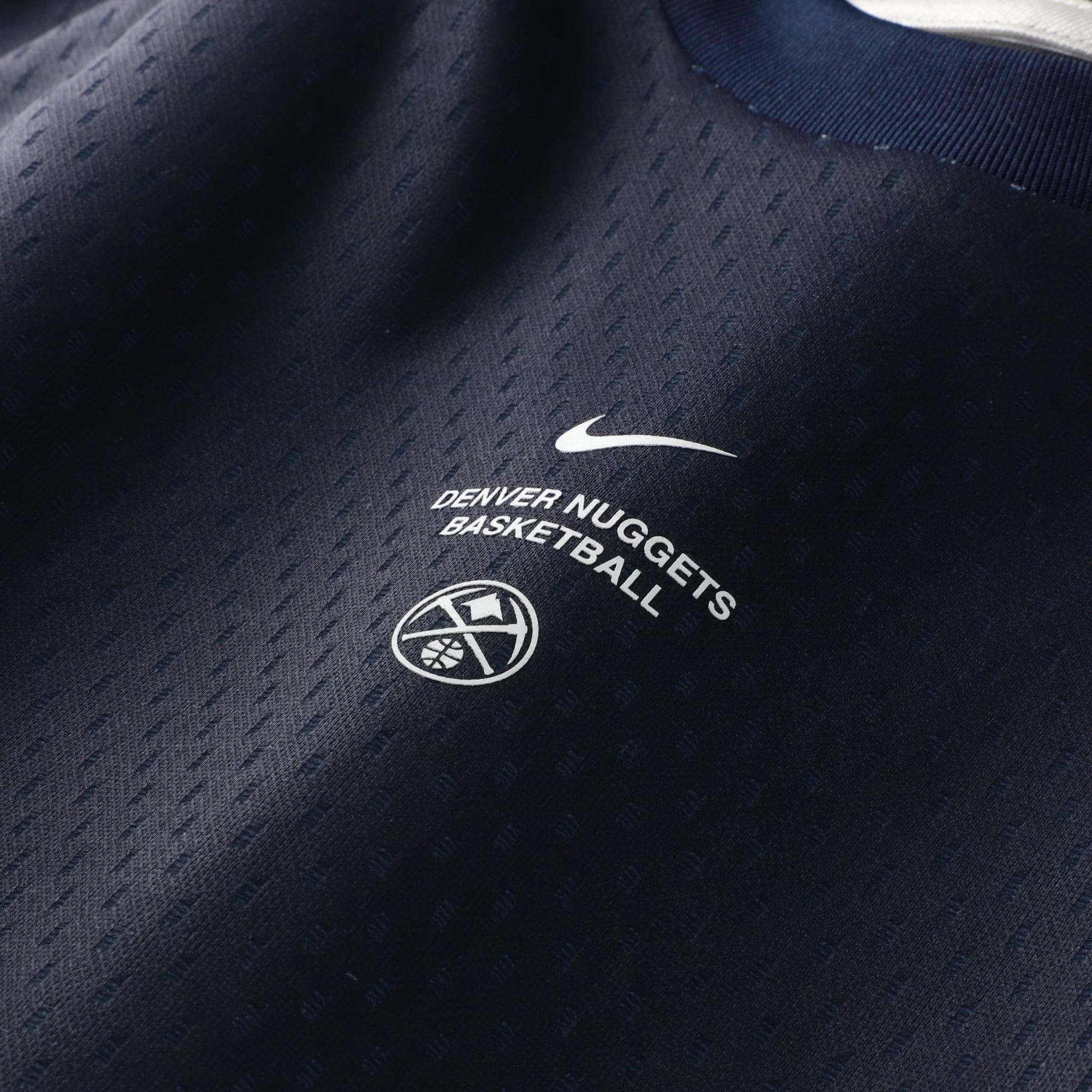 Youth Nike  Navy Denver Nuggets 2026 Standard Issue Pre-Game Performance Long Sleeve T-Shirt