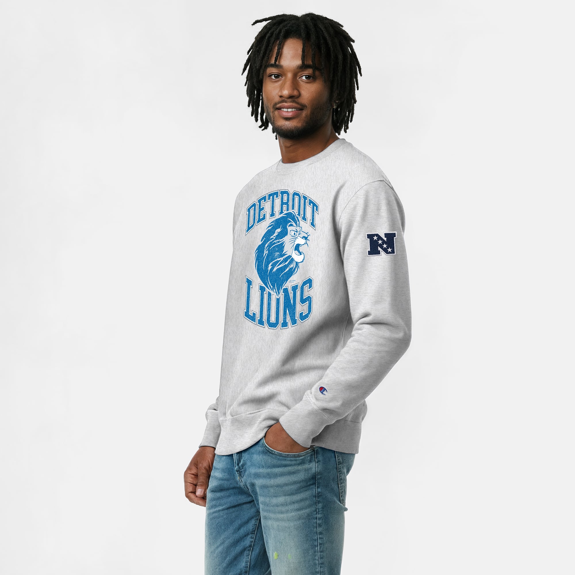Sweat-shirt homme Disney x Champion gris chiné Detroit Lions Simba Reverse Weave