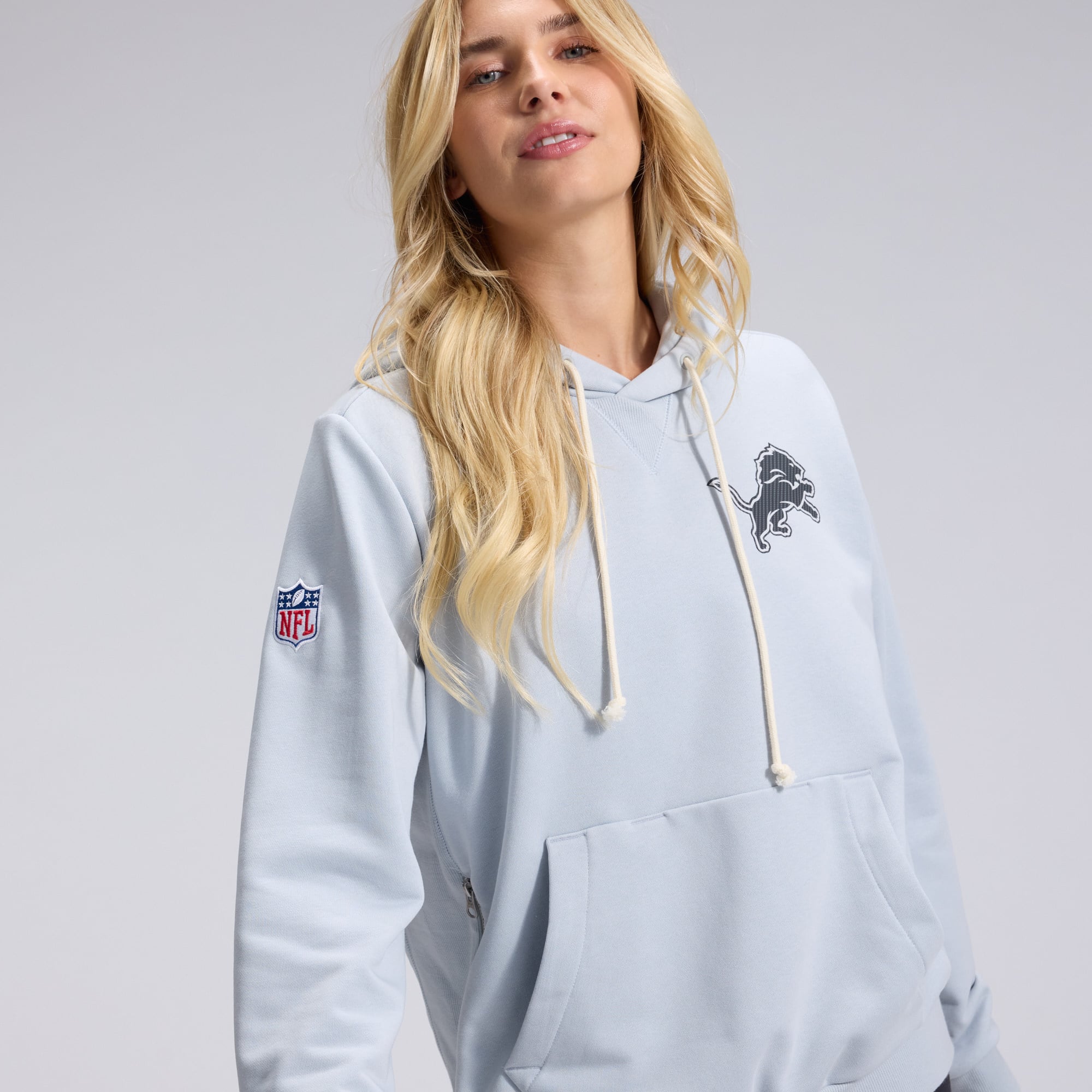 Women's Nike  Silver Detroit Lions 2026 Rivalries Collection Standard Issue Sideline Pullover Hoodie