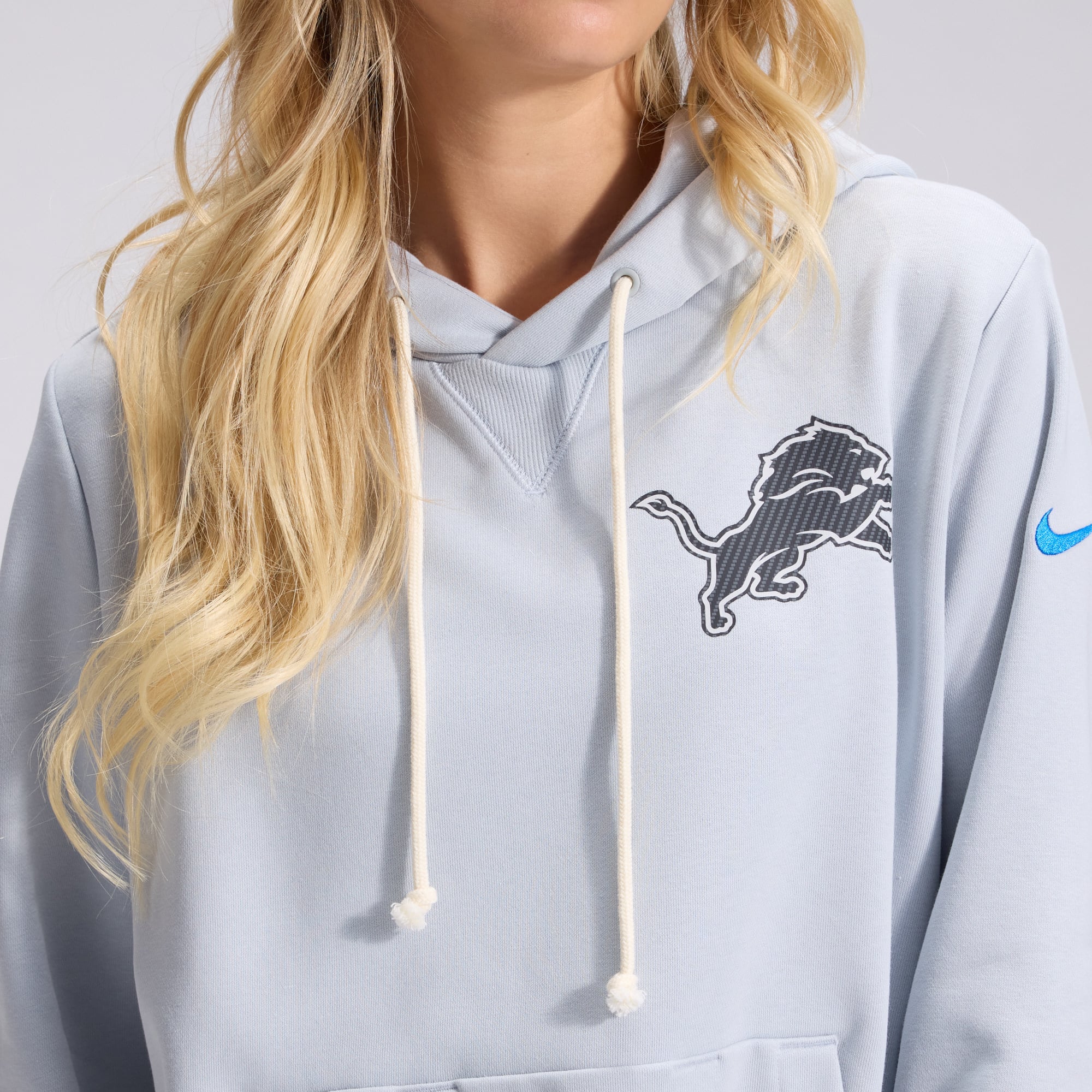 Women's Nike  Silver Detroit Lions 2026 Rivalries Collection Standard Issue Sideline Pullover Hoodie