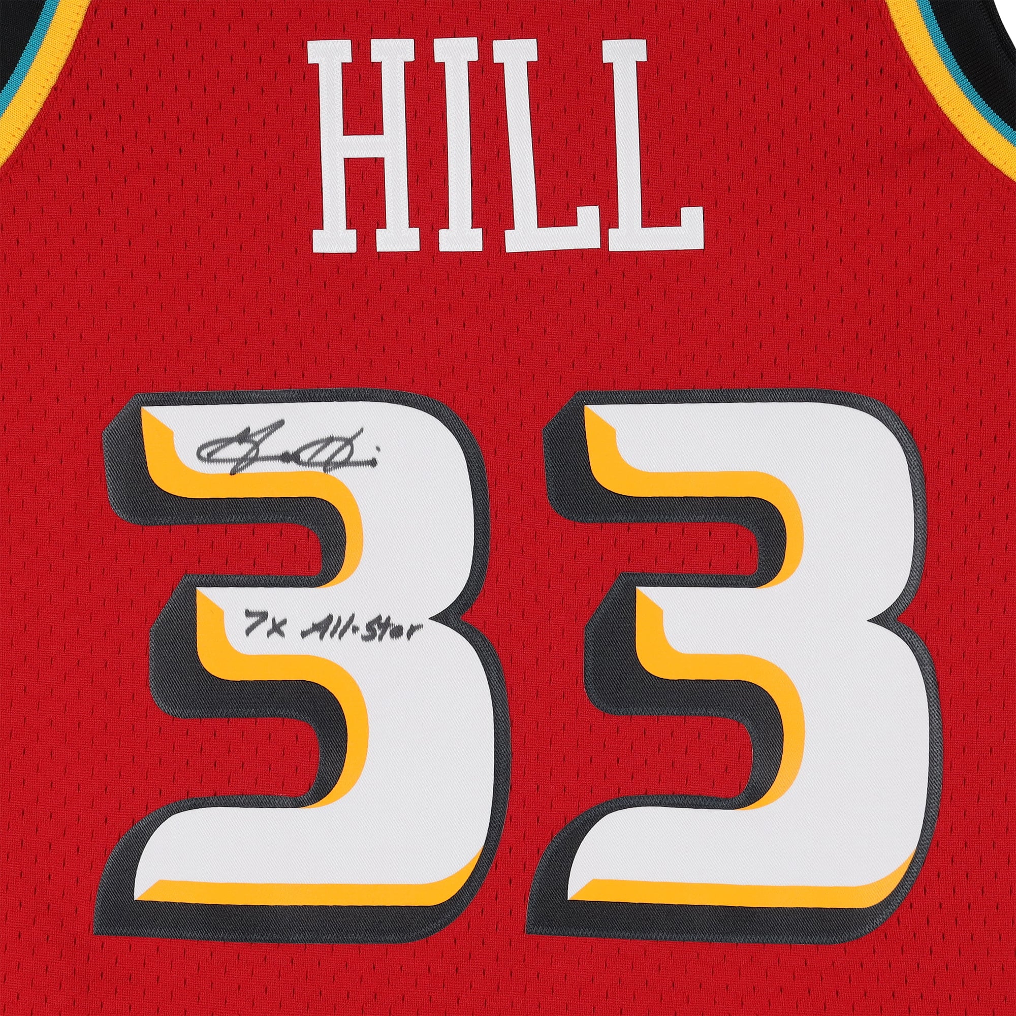 Maillot Swingman rouge Mitchell & Ness 1999-2000 autographié par Grant Hill des Detroit Pistons, avec inscription « 7X ​​All-Star ».