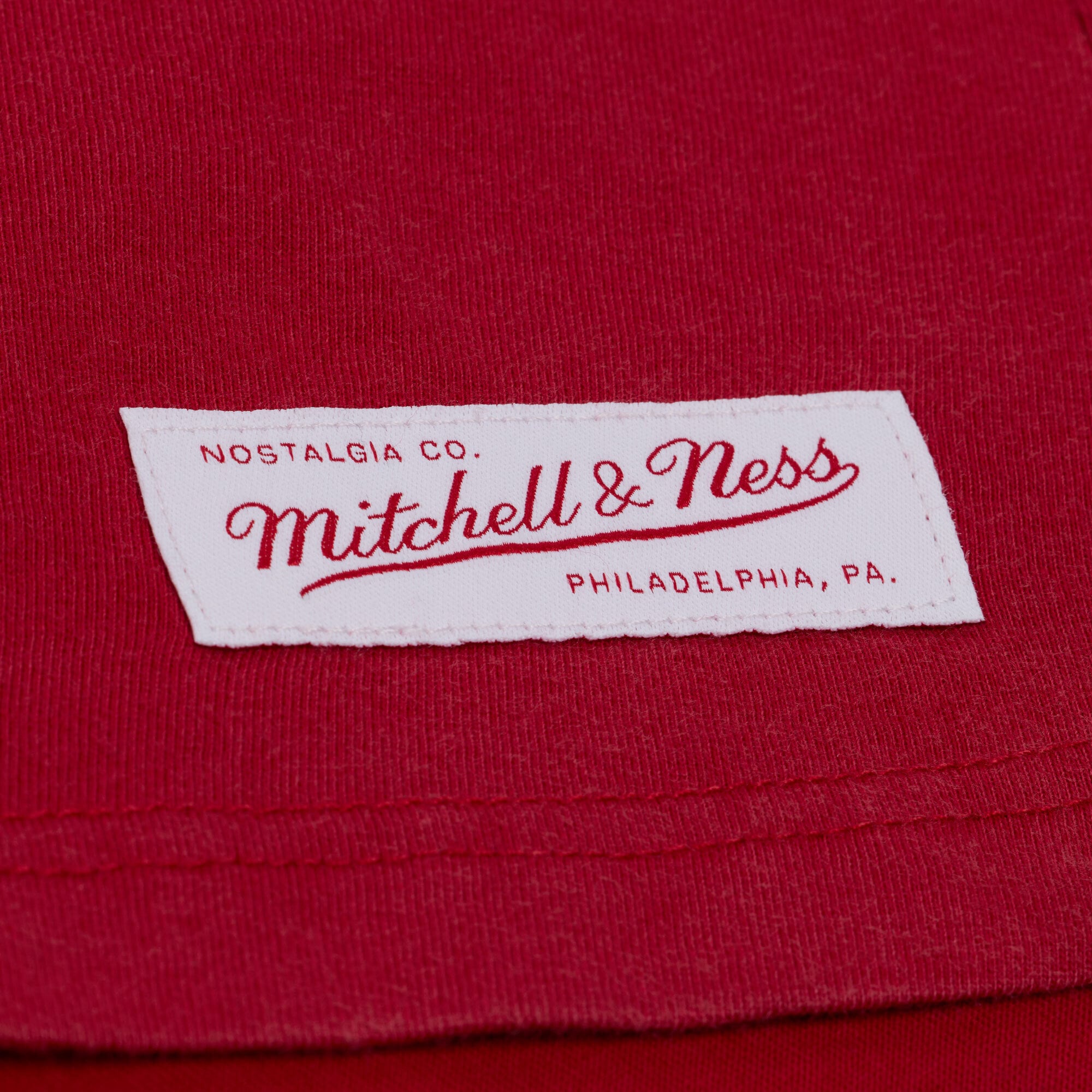 T-shirt Mitchell & Ness rouge Detroit Red Wings Core Essentials pour homme