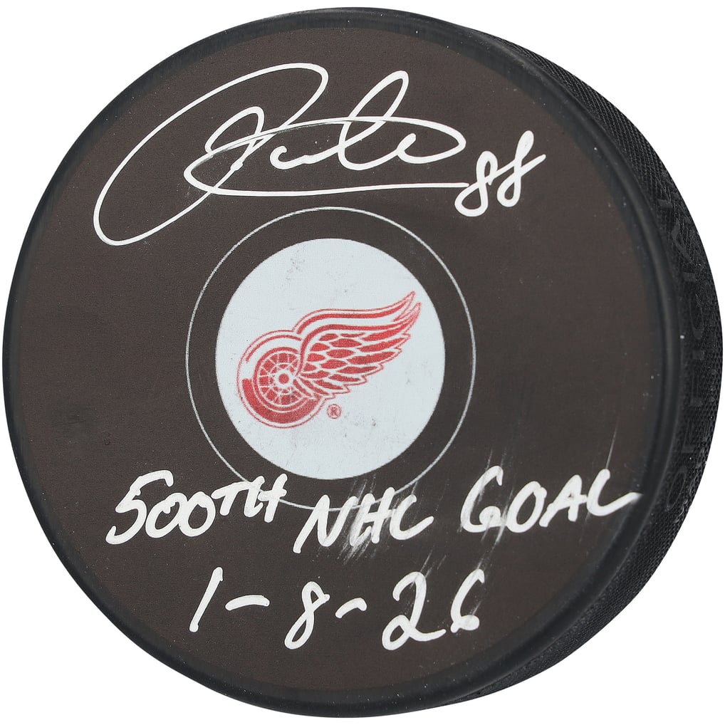 Patrick Kane Detroit Red Wings Autographed Fanatics Authentic Hockey Puck with "500th NHL G 1-8-26" Inscription