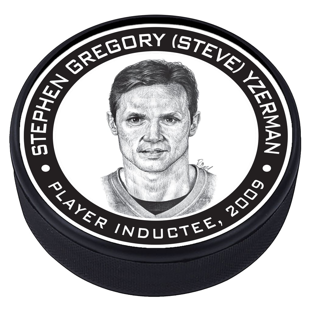 Detroit Red Wings Steve Yzerman - 2009 Legends Line Textured Hockey Puck
