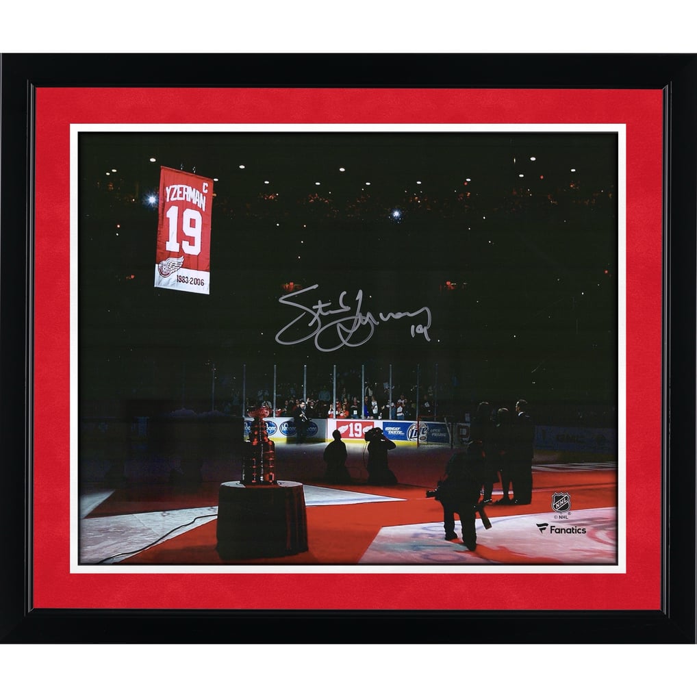 Autographed Detroit Red Wings Steve Yzerman Fanatics Authentic 16" x 20" Jersey Retirement Night Photograph