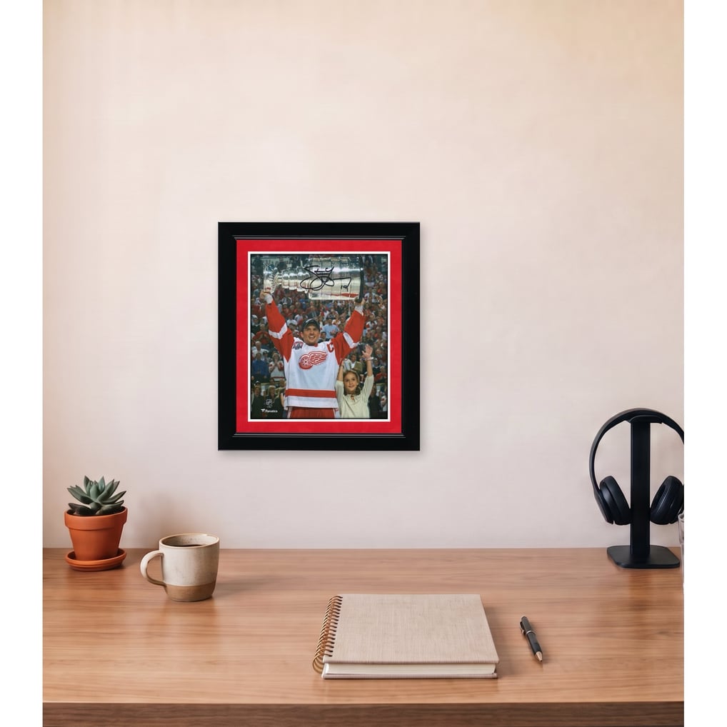 Autographed Detroit Red Wings Steve Yzerman Fanatics Authentic 8" x 10" Raising Cup Photograph