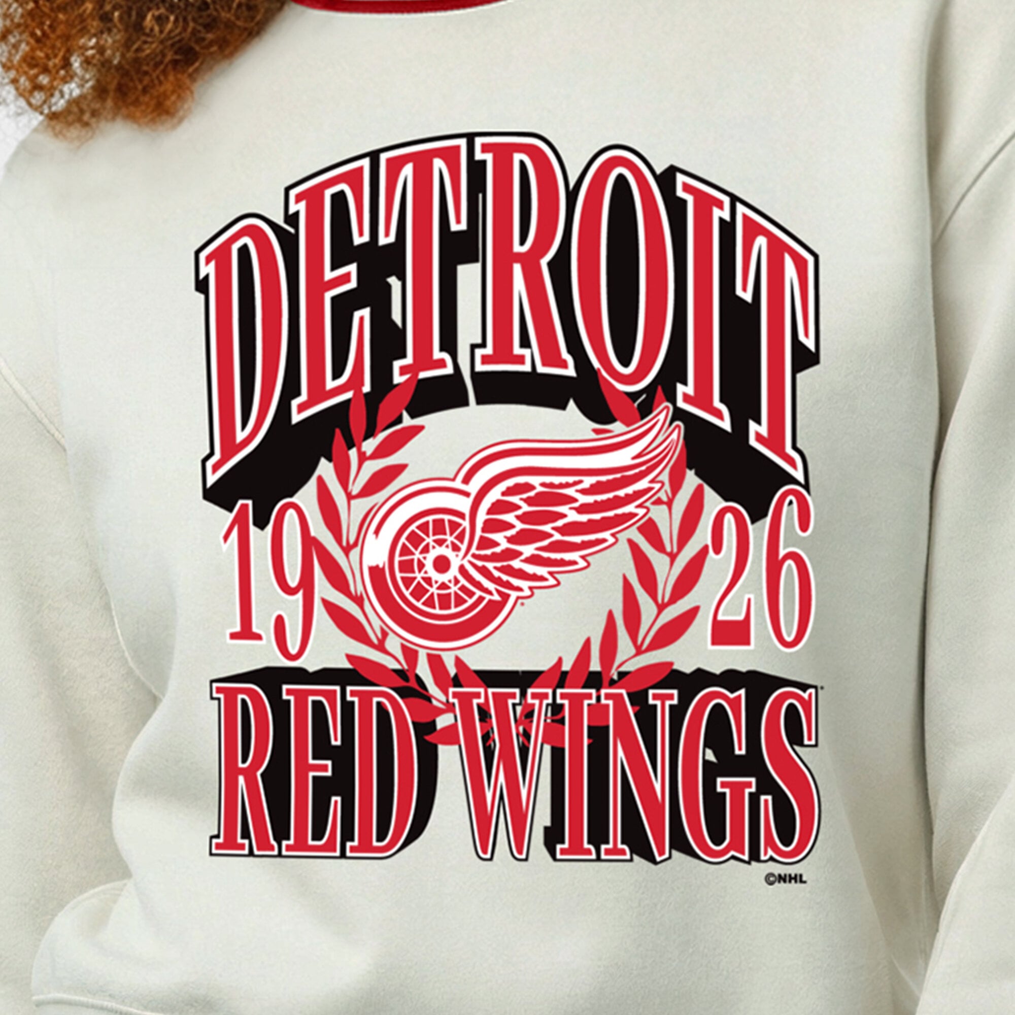 Sweat-shirt Champion crème pour femme, motif lauriers audacieux des Red Wings de Détroit, en fil tissé inversé.