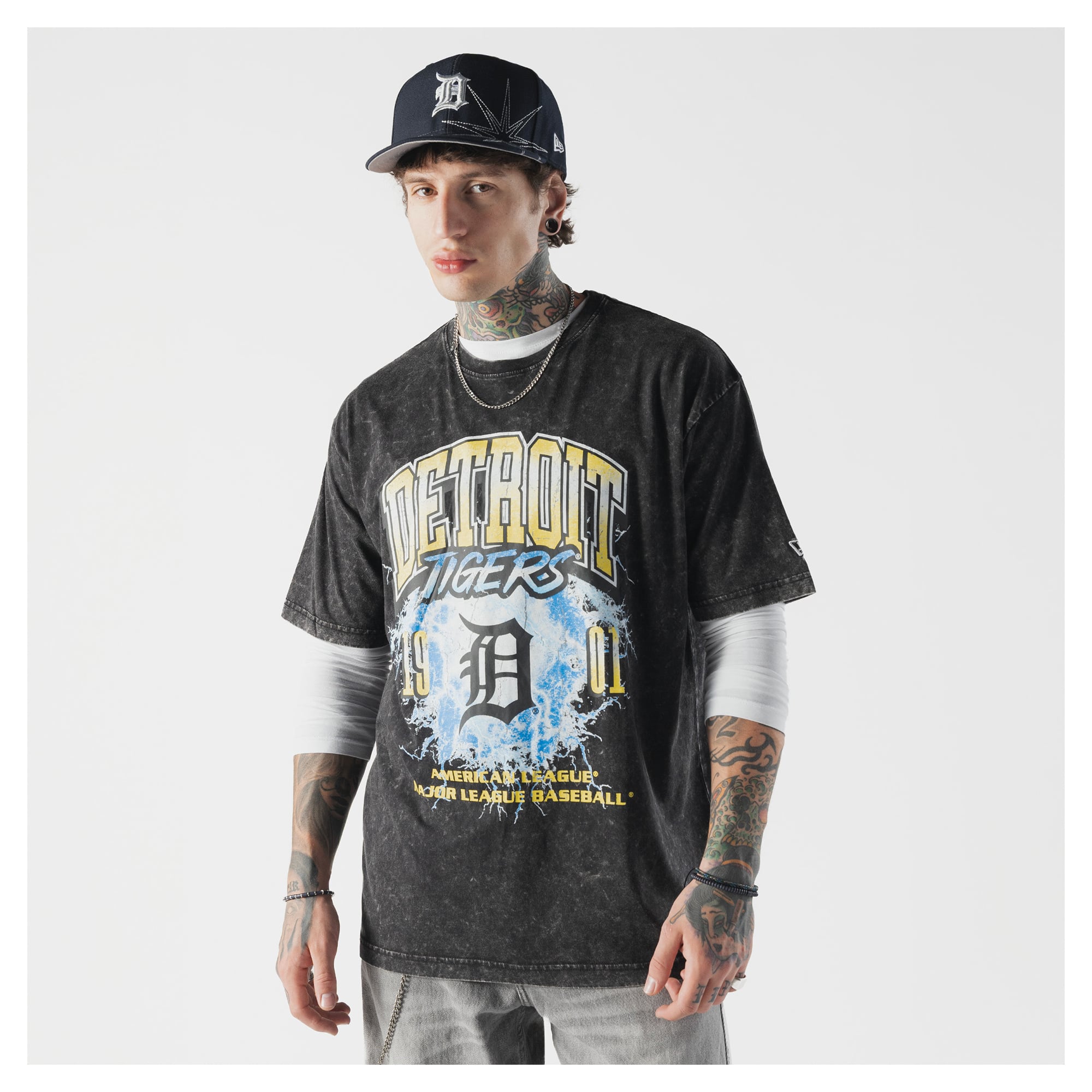 T-shirt New Era noir pour homme Detroit Tigers Lightning, coupe ronde, délavage minéral