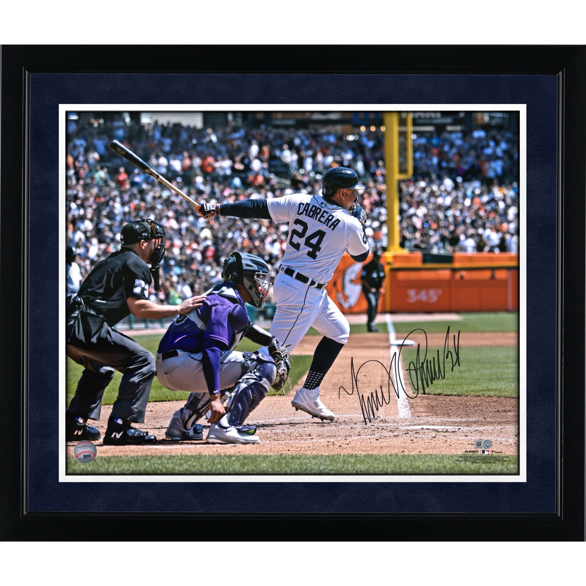 Photo autographiée de Miguel Cabrera, joueur des Tigers de Detroit, 40 x 50 cm (16 x 20 pouces), commémorant son 3000e coup sûr.