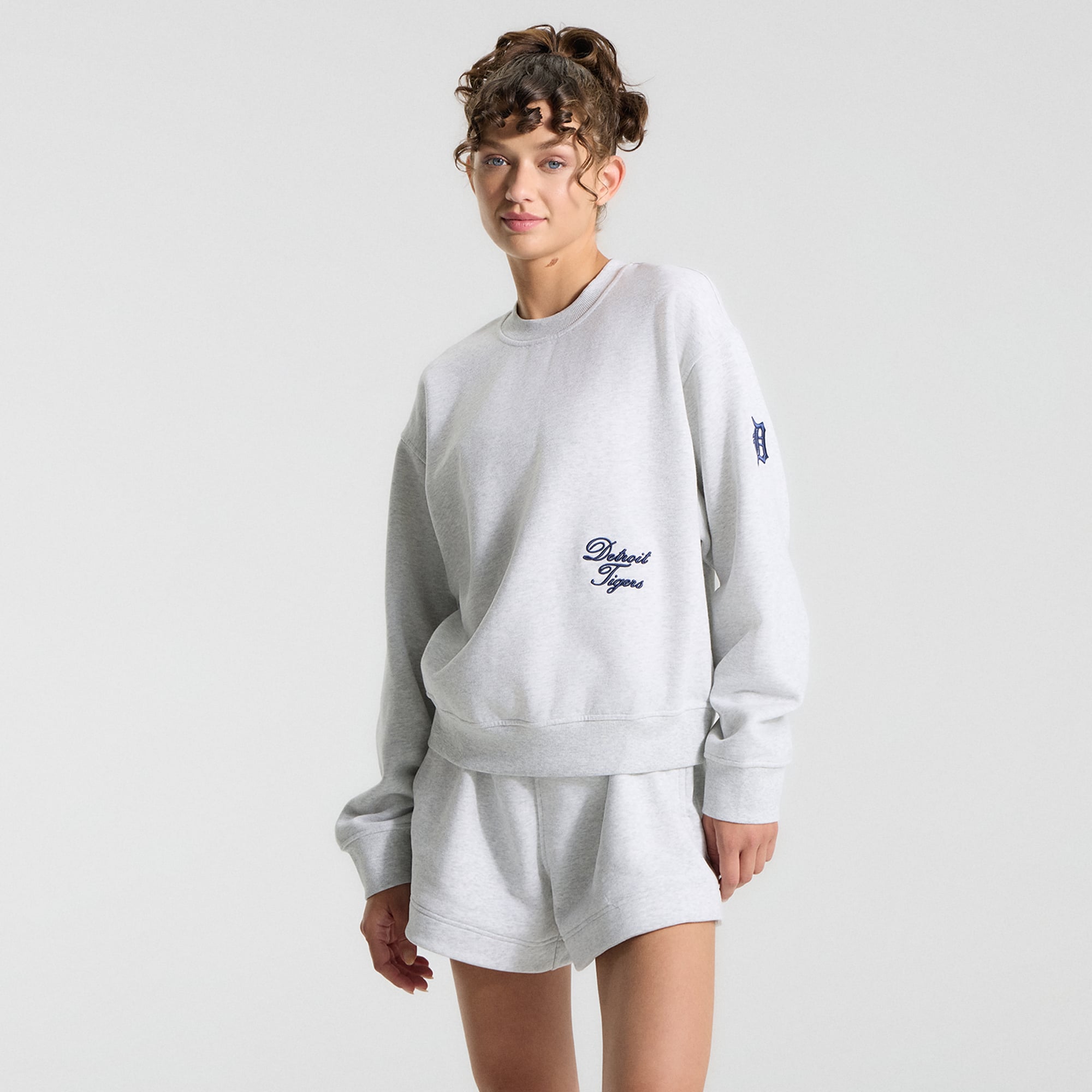 Women's lululemon Heathered Core Ultra Light Grey Detroit Tigers Oversized Steady State Crew