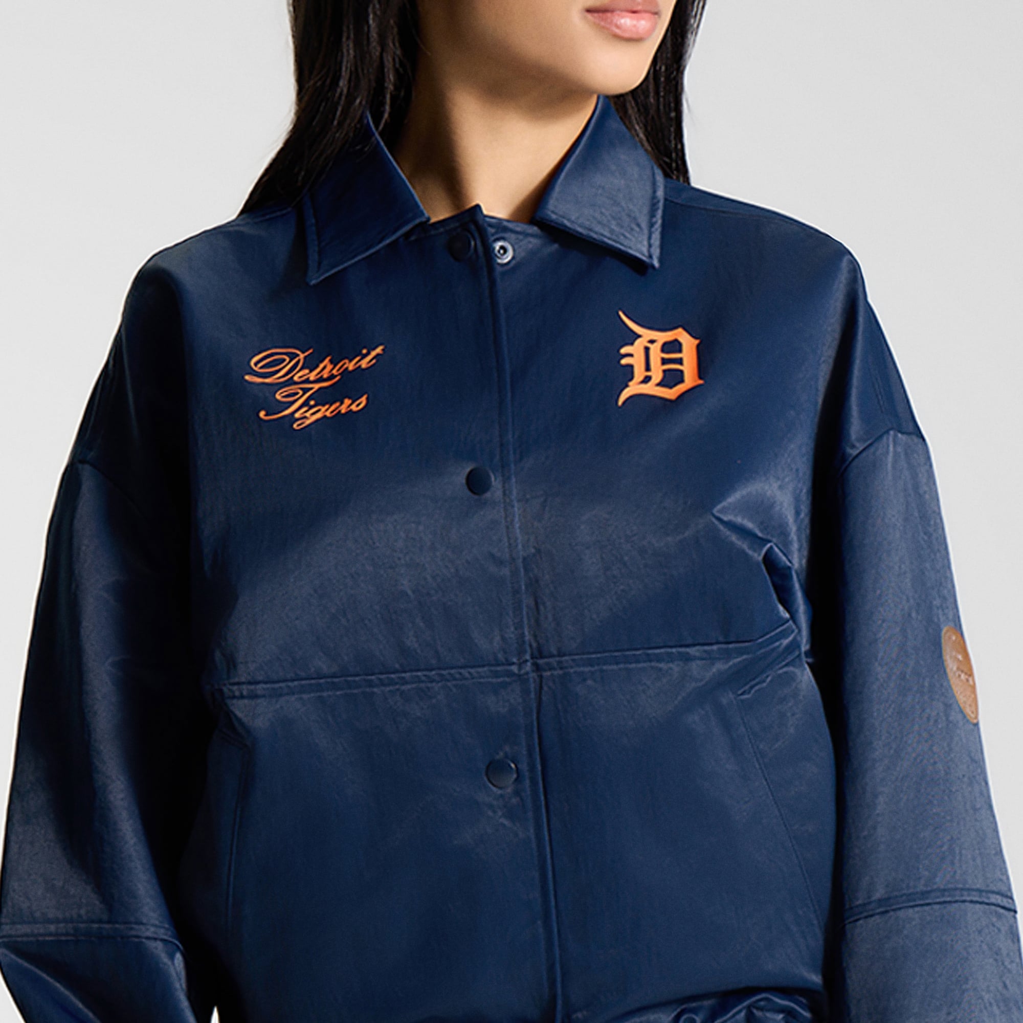 Veste d'entraîneur lululemon True Navy Detroit Tigers pour femme