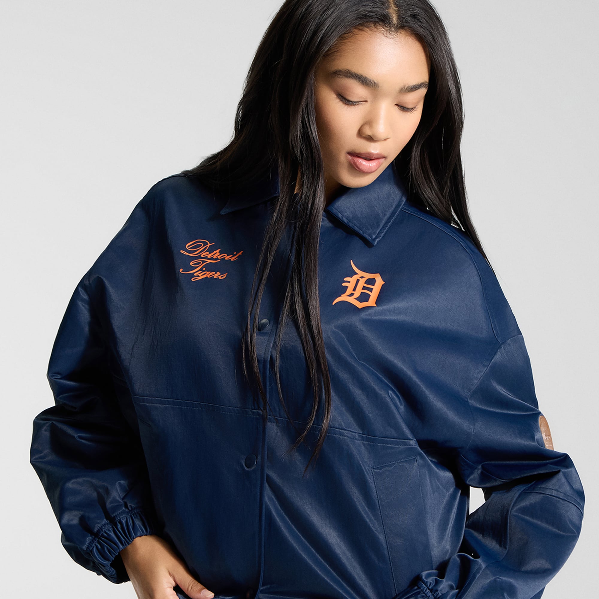 Veste d'entraîneur lululemon True Navy Detroit Tigers pour femme