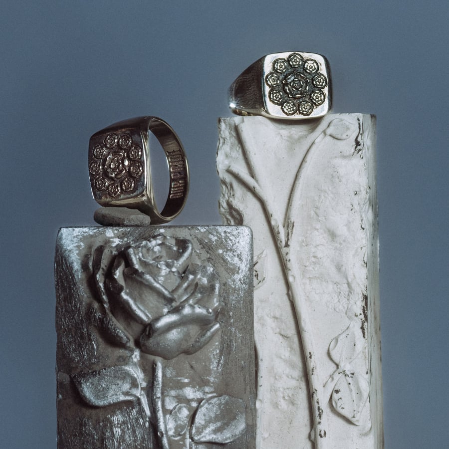 The wedding ring of england | Beachweddingtips.com