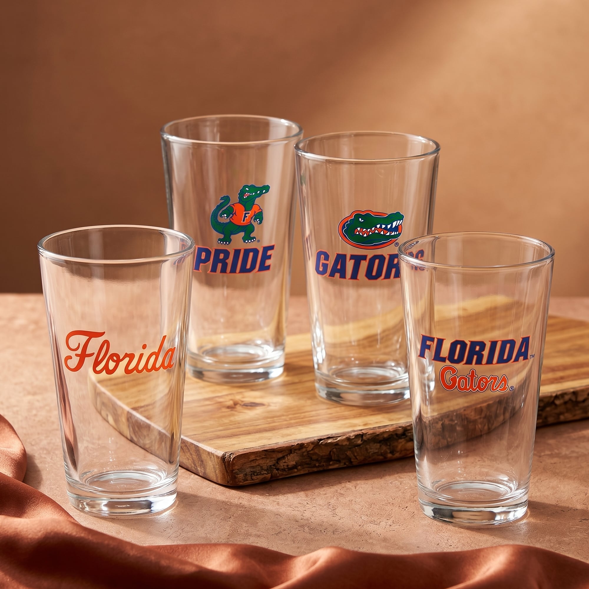 Ensemble de quatre verres à bière de collection Florida Gators de 473 ml (16 oz).