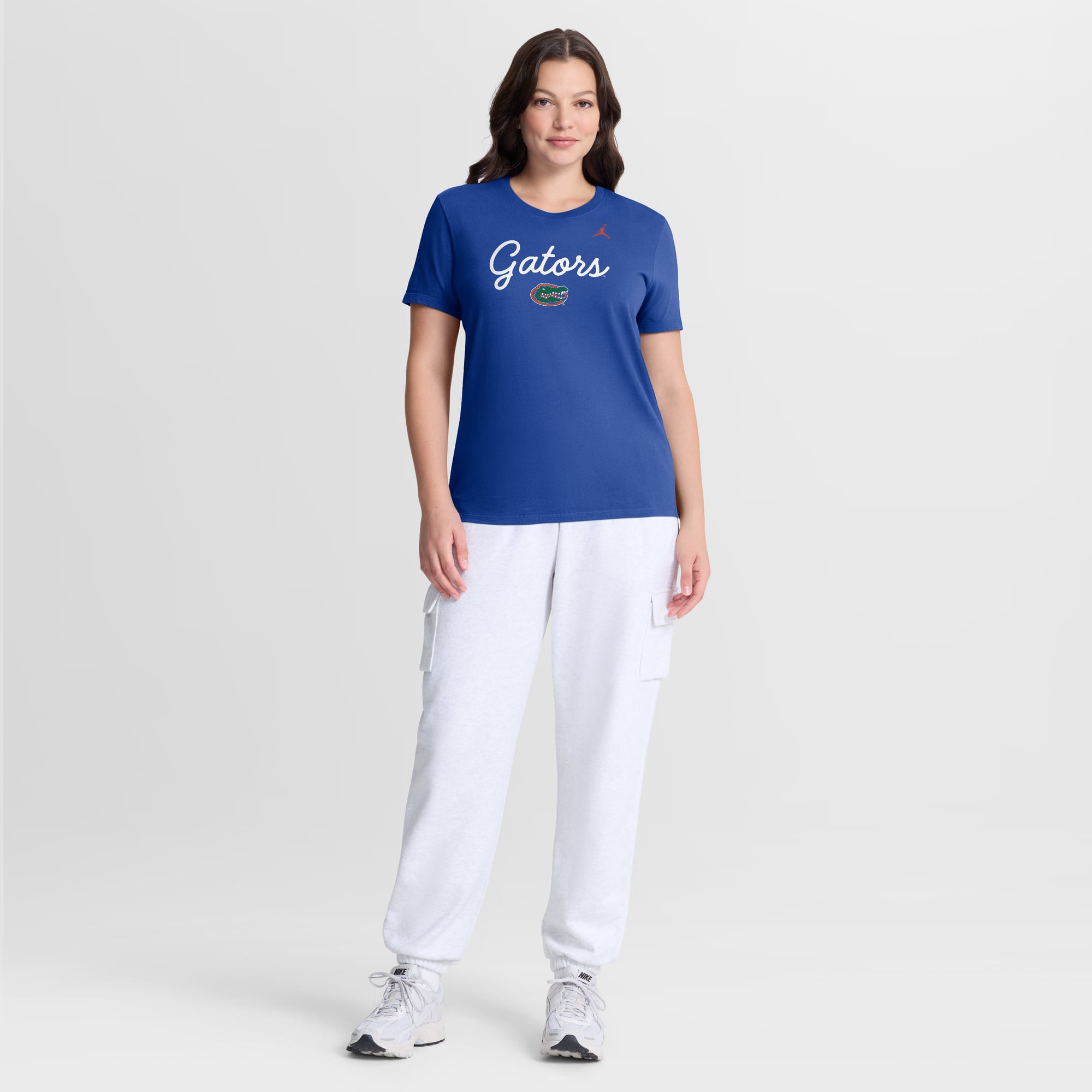 T-shirt Jordan Brand Royal Florida Gators pour femmes avec logo Mantra Script
