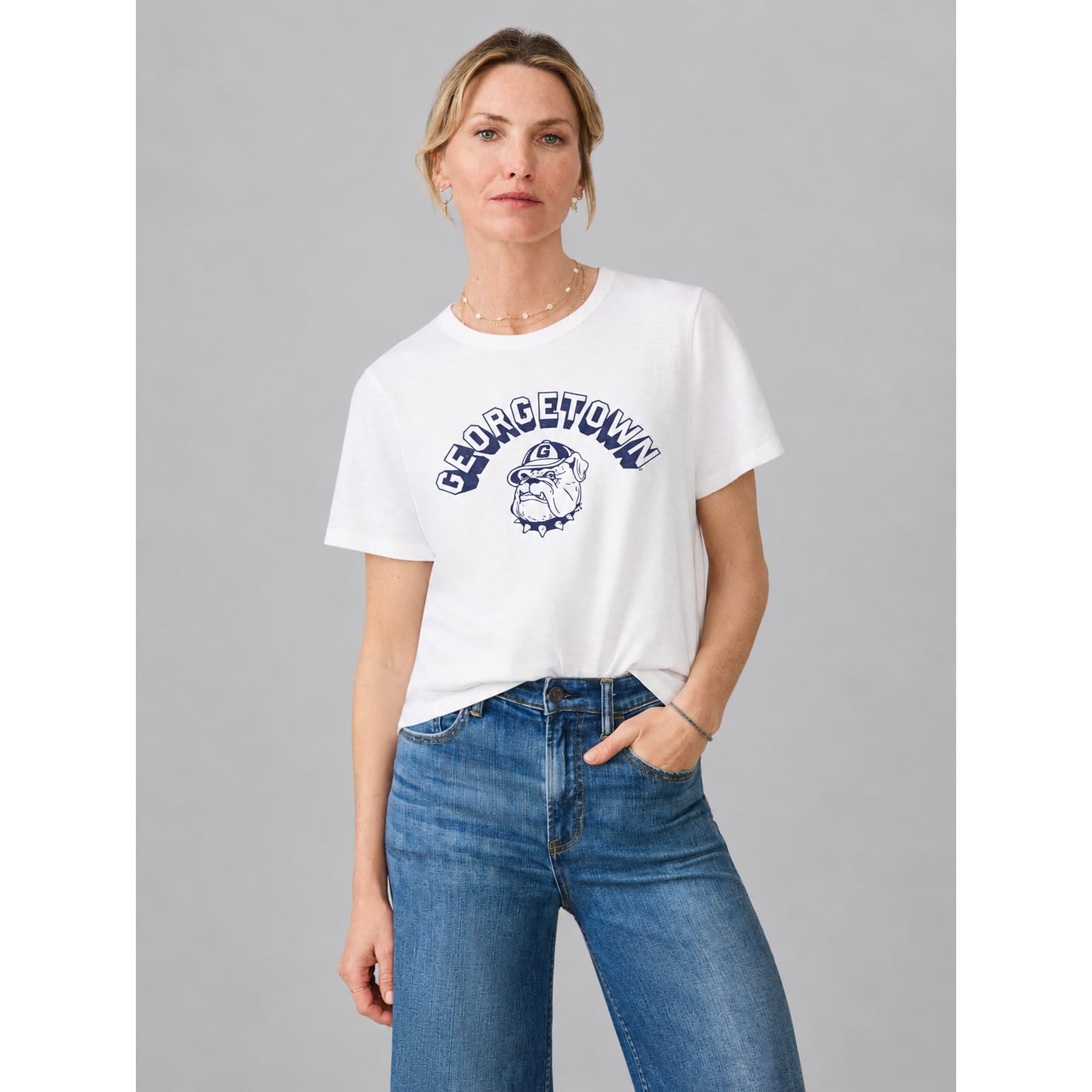 T-shirt essentiel blanc délavé au soleil FAHERTY pour femmes, Georgetown Hoyas