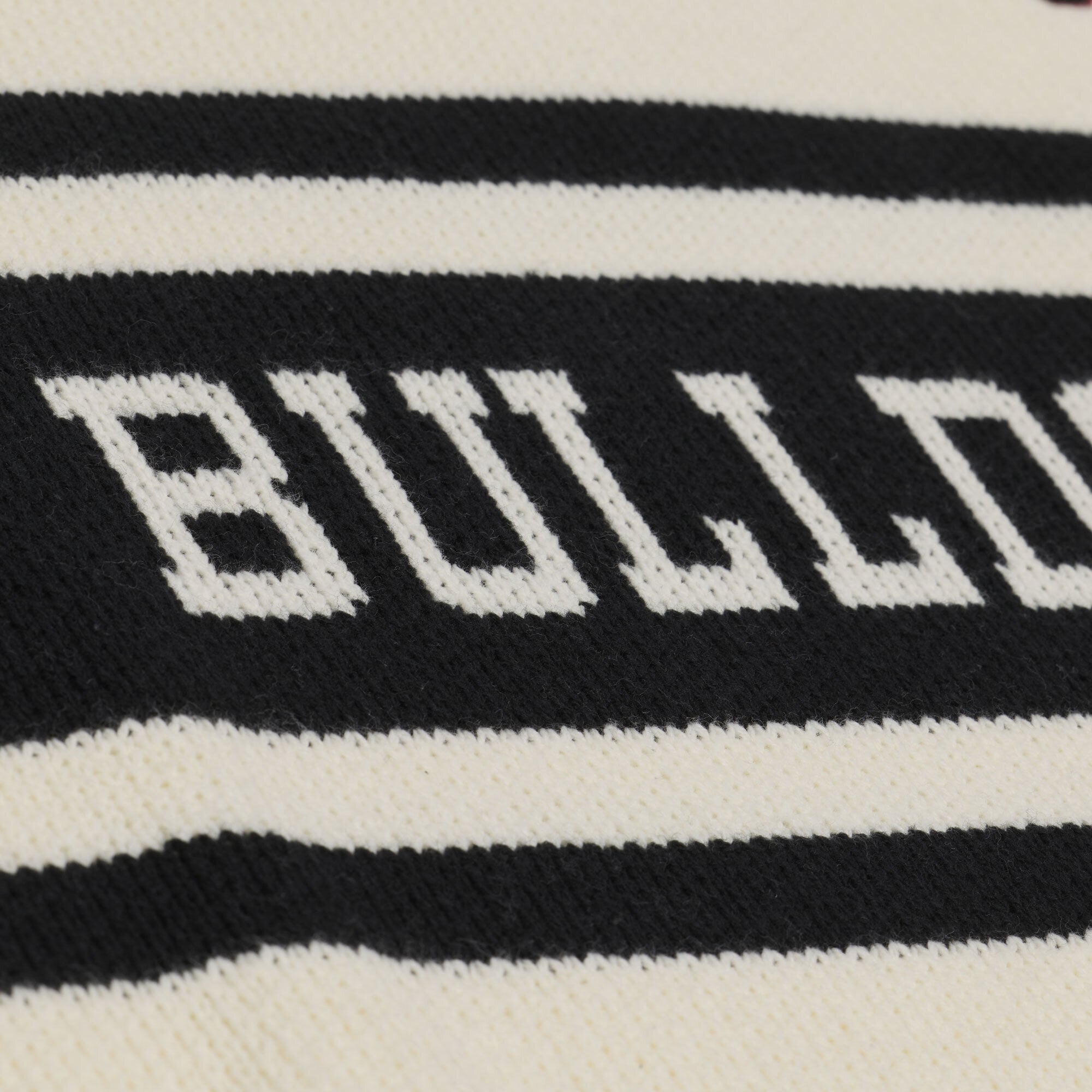 Pull col V Mitchell & Ness crème Georgia Bulldogs Retro Roots pour femme