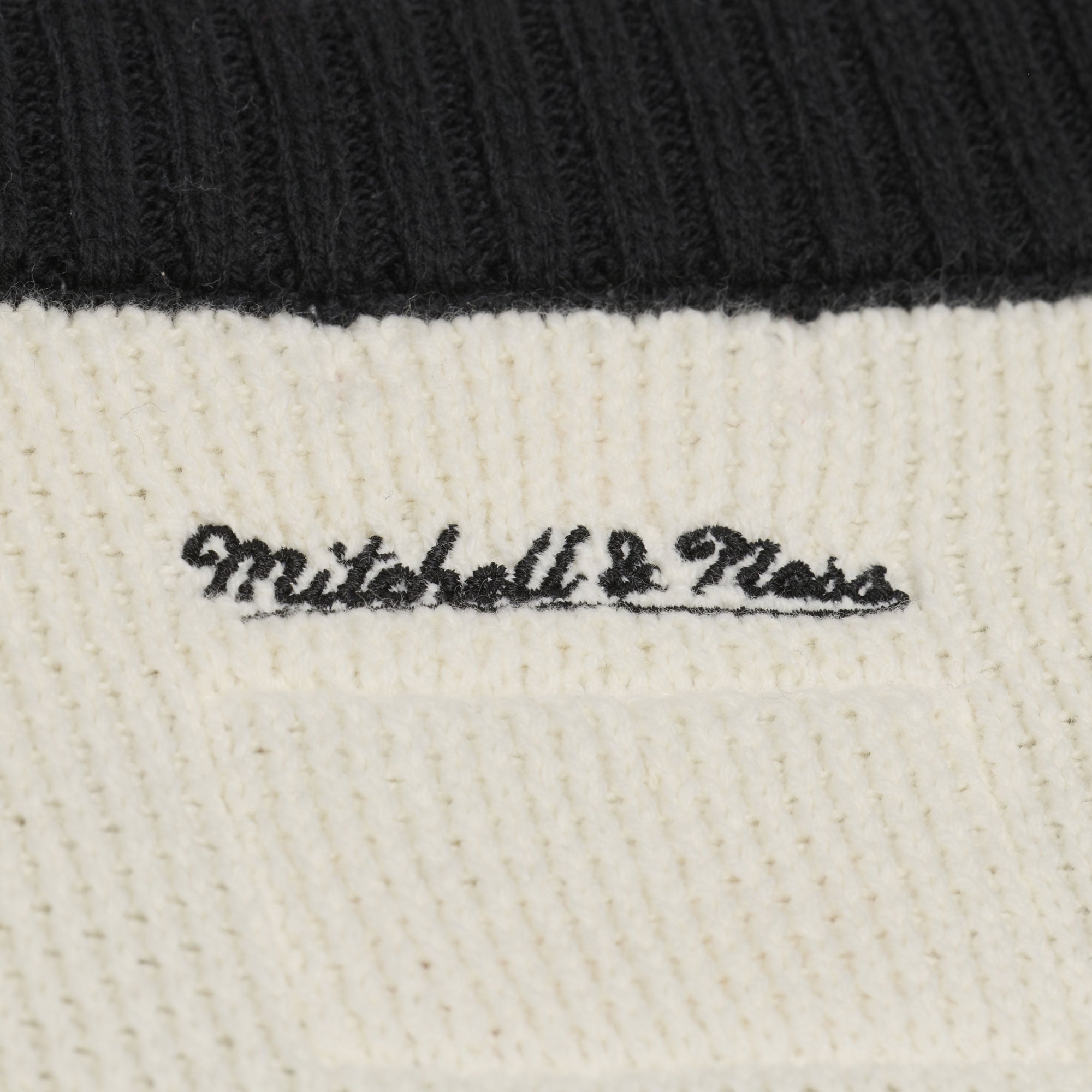 Women's Mitchell & Ness Cream Georgia Bulldogs Retro Roots V-Neck Sweater