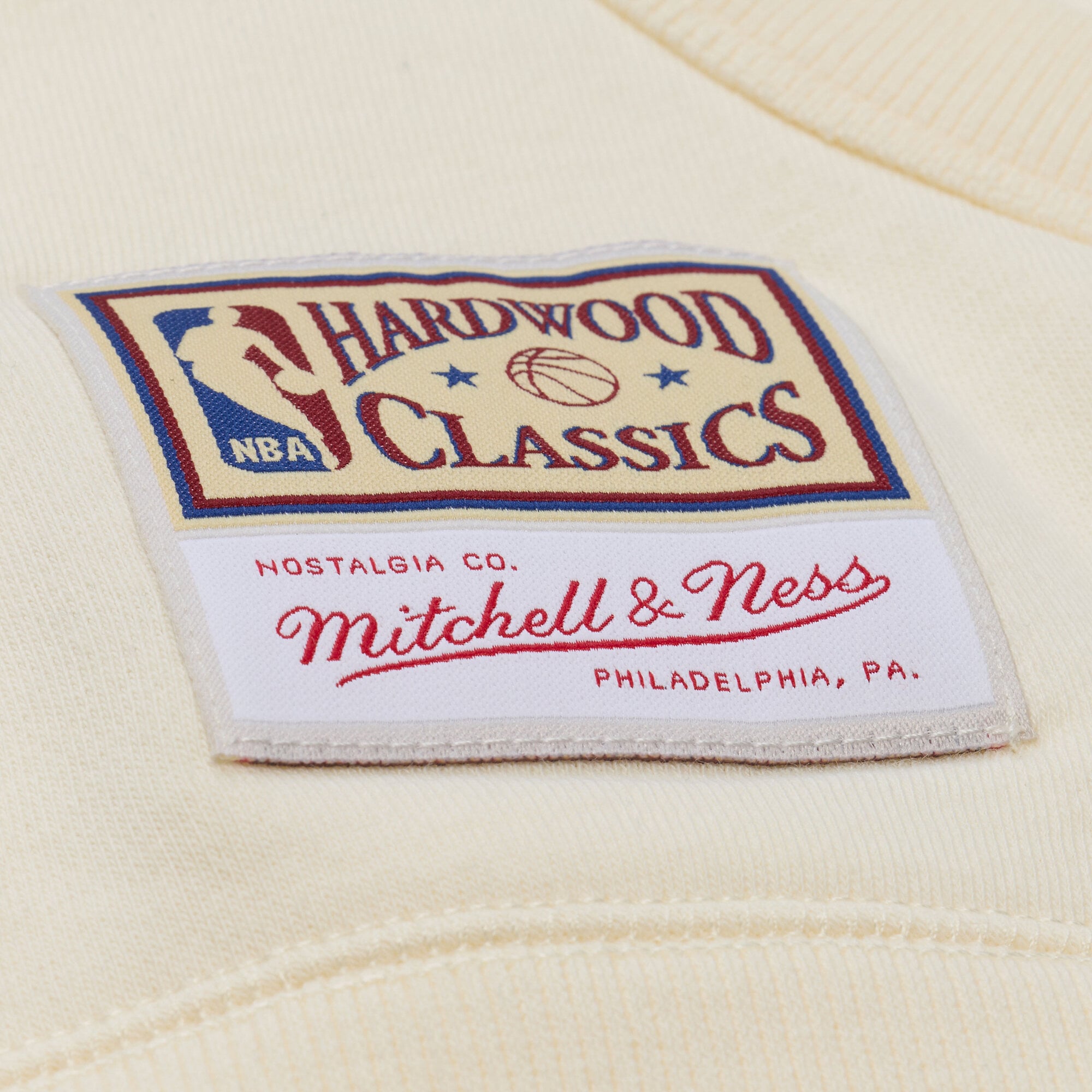 Men's Mitchell & Ness Cream Golden State Warriors Walk-Off Fleece Hoodie