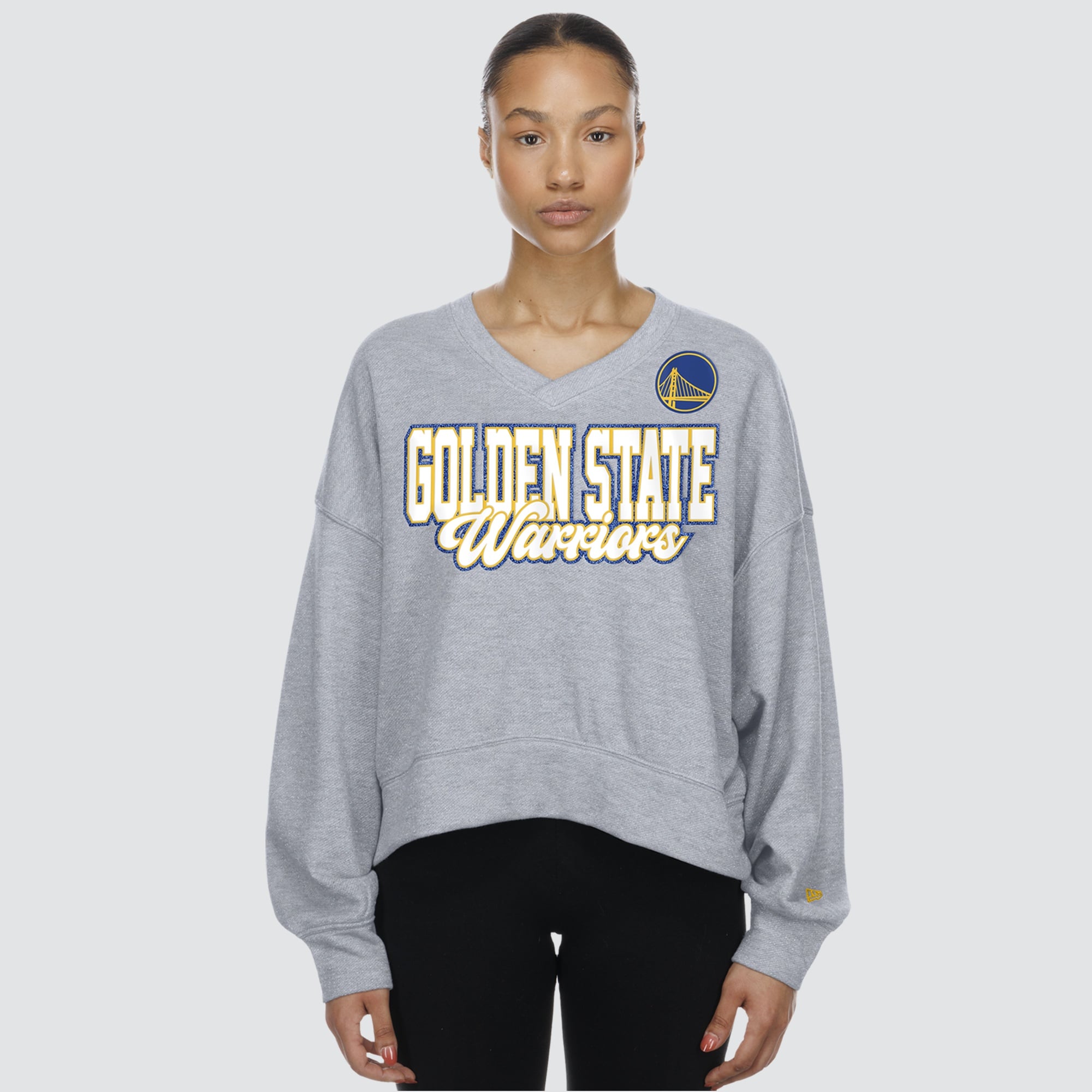 Sweat-shirt polaire court oversize à col en V gris New Era pour femme, Golden State Warriors