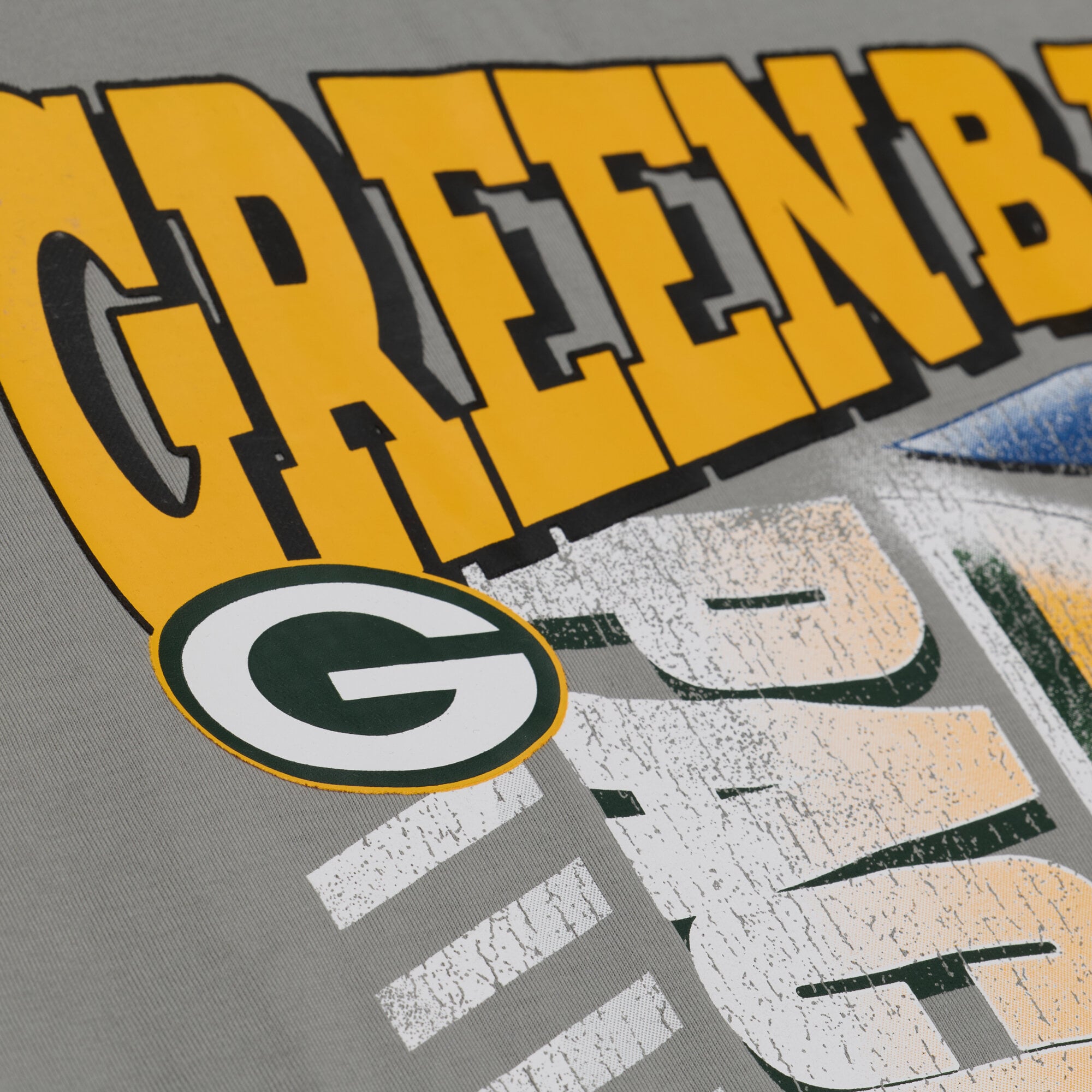 T-shirt à manches courtes Mitchell & Ness gris Green Bay Packers Core Essentials Street Graphic pour homme