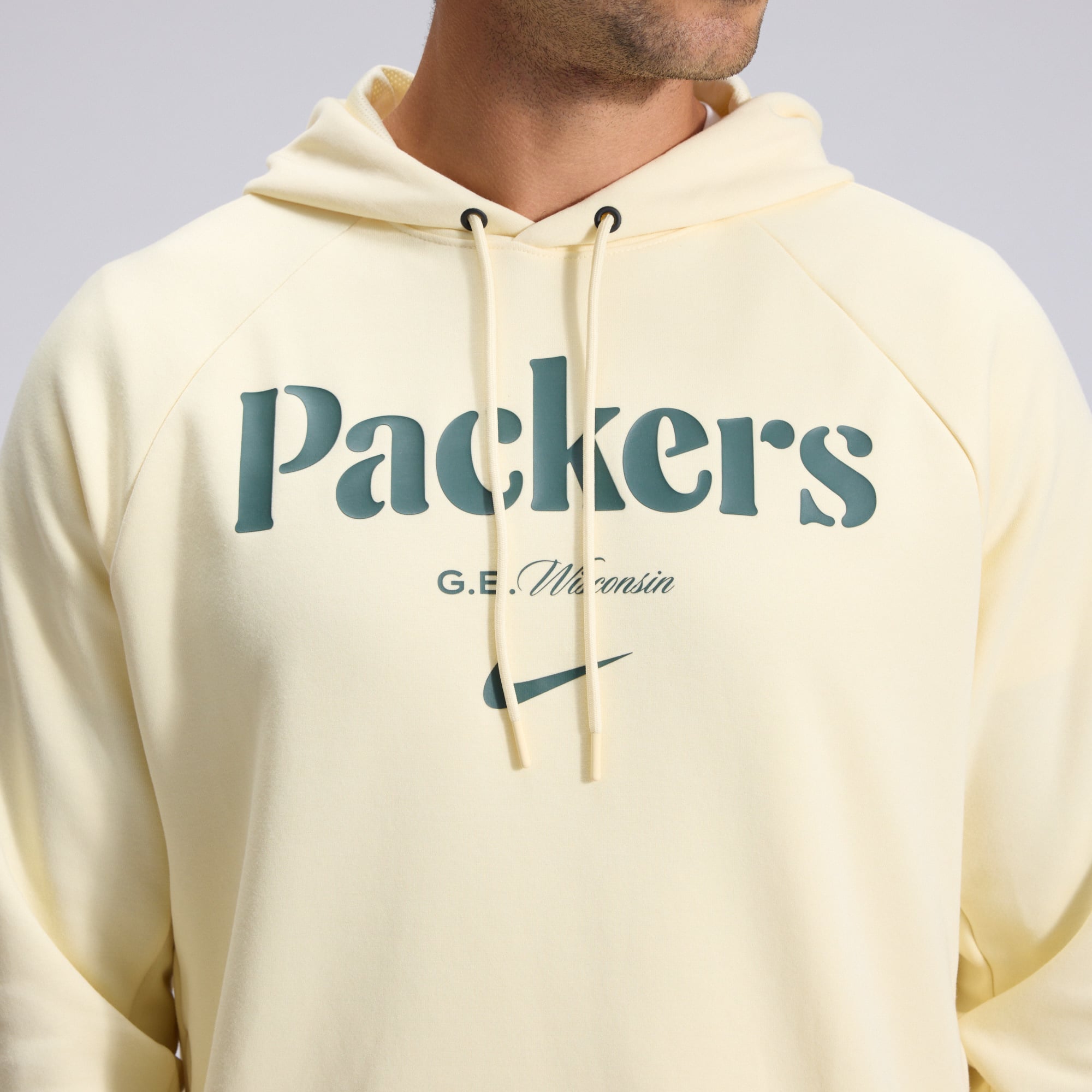 Men's Nike  Cream Green Bay Packers 2026 Rivalries Collection Dri-FIT Pullover Hoodie