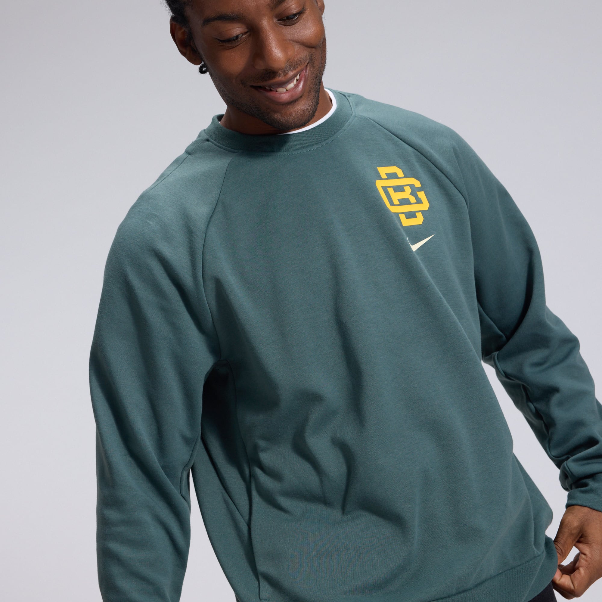 Men's Nike Green Bay Packers 2026 Rivalries Collection Dri-FIT Crew Sweatshirt